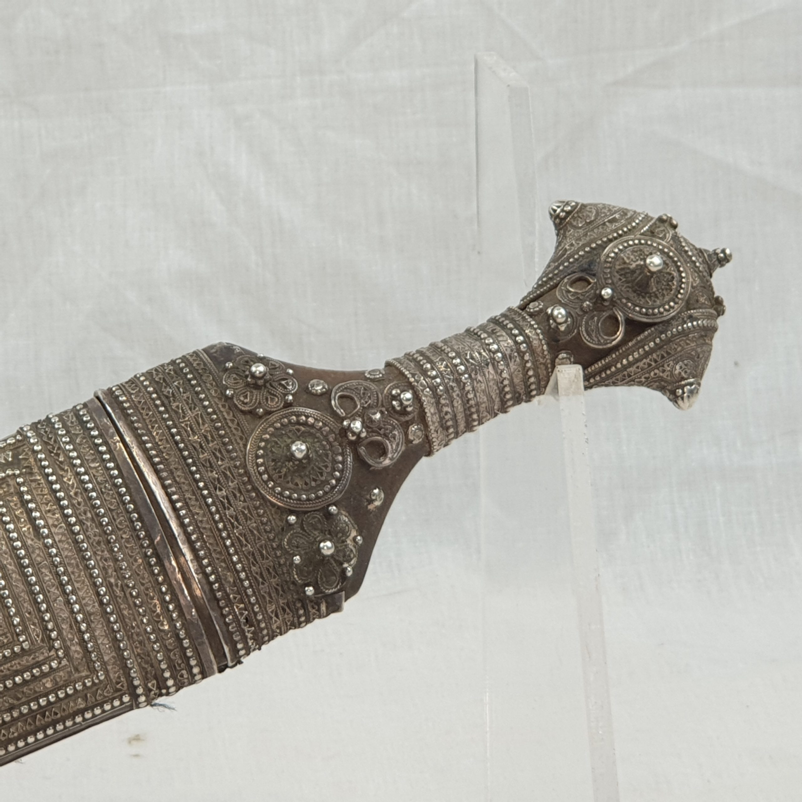 Circa 1900 Arabic White Metal Jambiya Dagger And Scabbard - Image 11