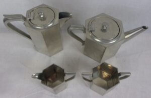 Art Deco English Beaten Pewter 4 Piece Tea Service Set Sextagonal Geometric