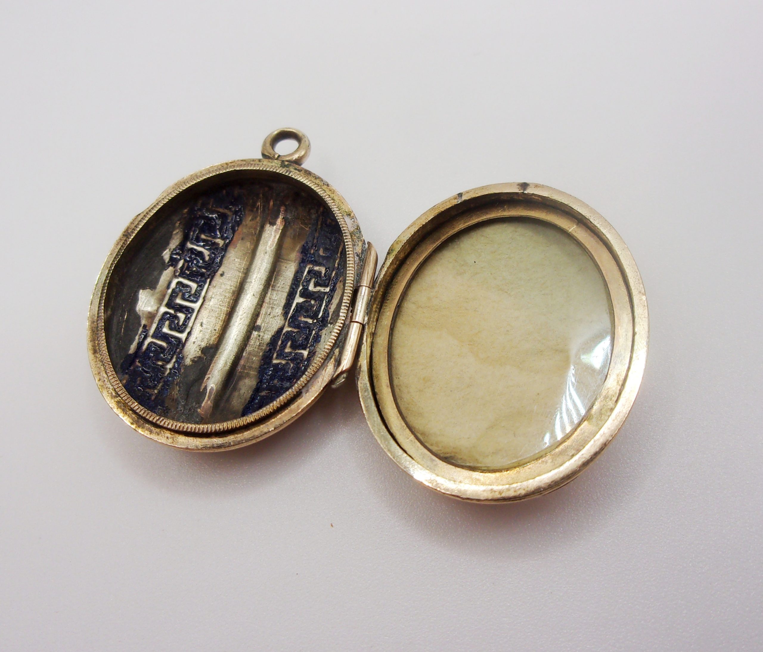 9ct Rose Gold Locket Pendant - Image 5