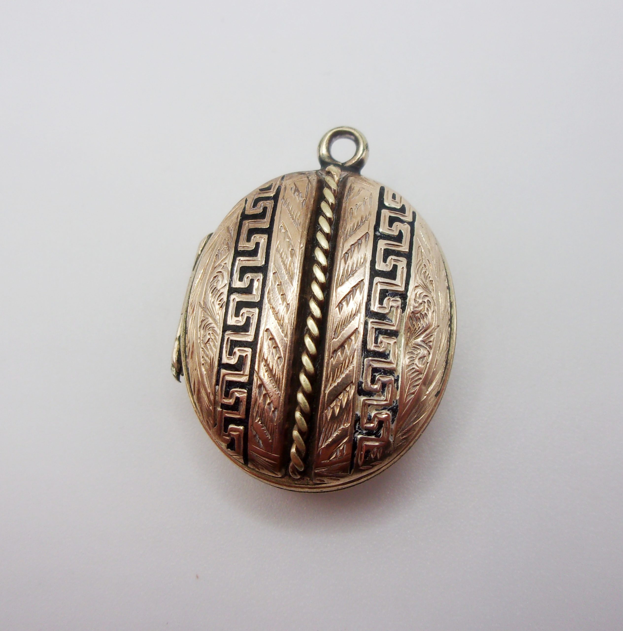 9ct Rose Gold Locket Pendant - Image 6