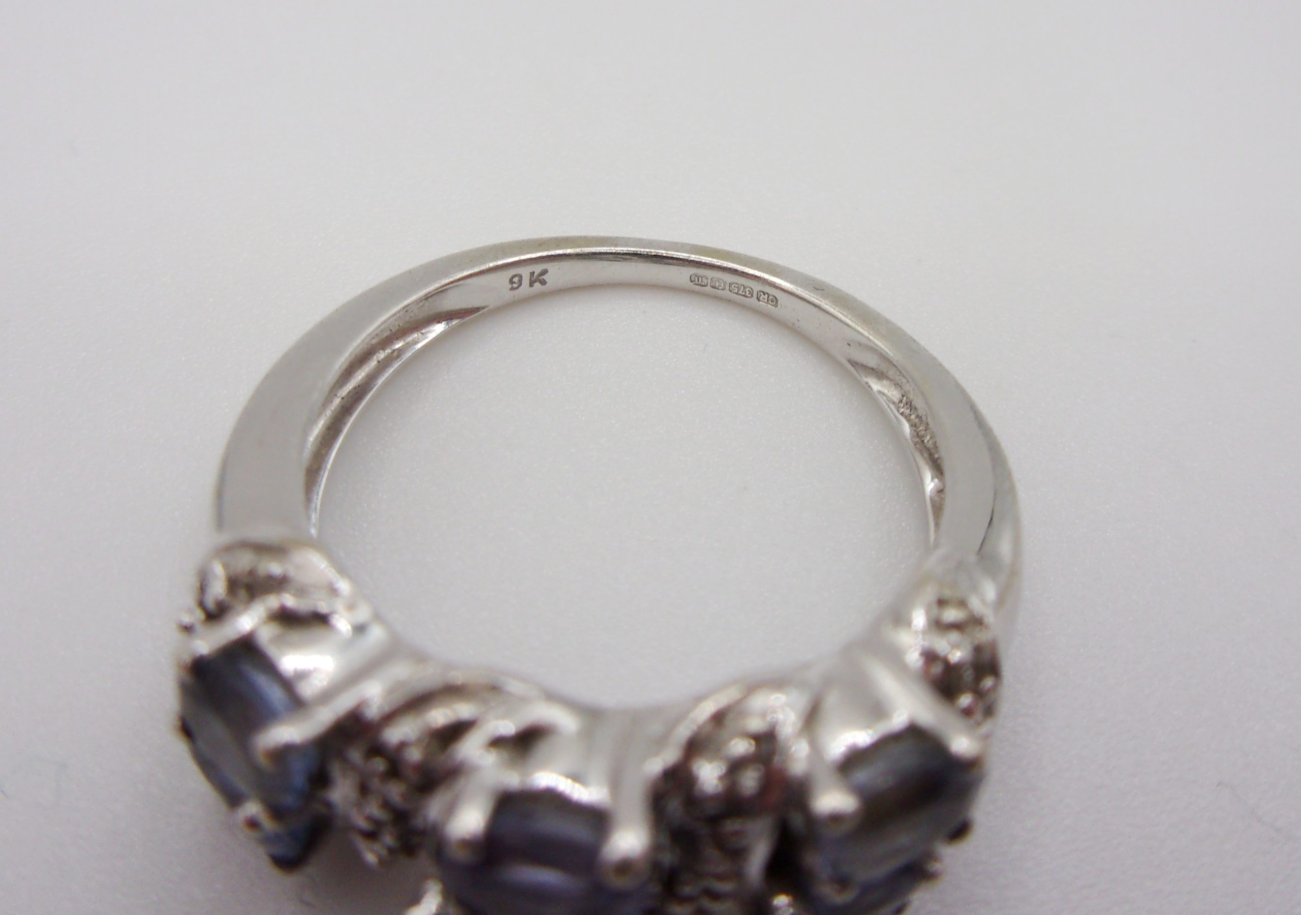 9ct White Gold Sapphire & Diamond Cluster Ring UK Size J+ US 5 - Image 5