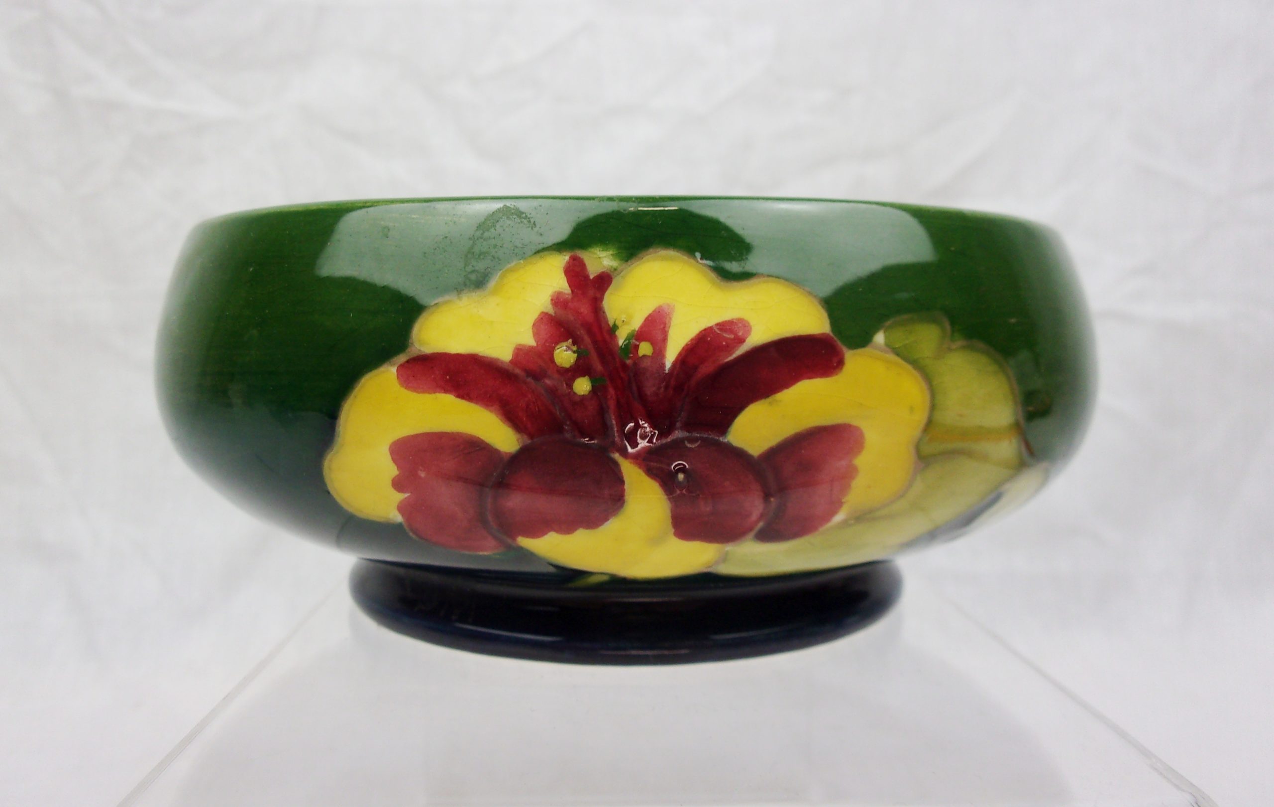 Moorcroft Hibiscus Pattern Bowl with Queen Mary Label - Image 2