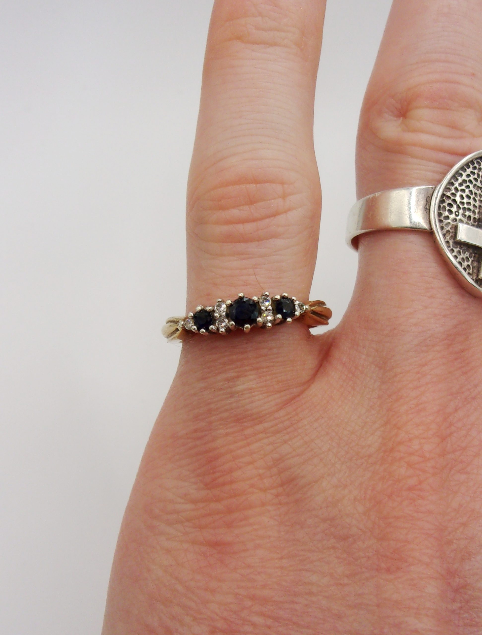 9ct Yellow Gold Sapphire & Diamond Ring UK Size P US 7 ½ - Image 7