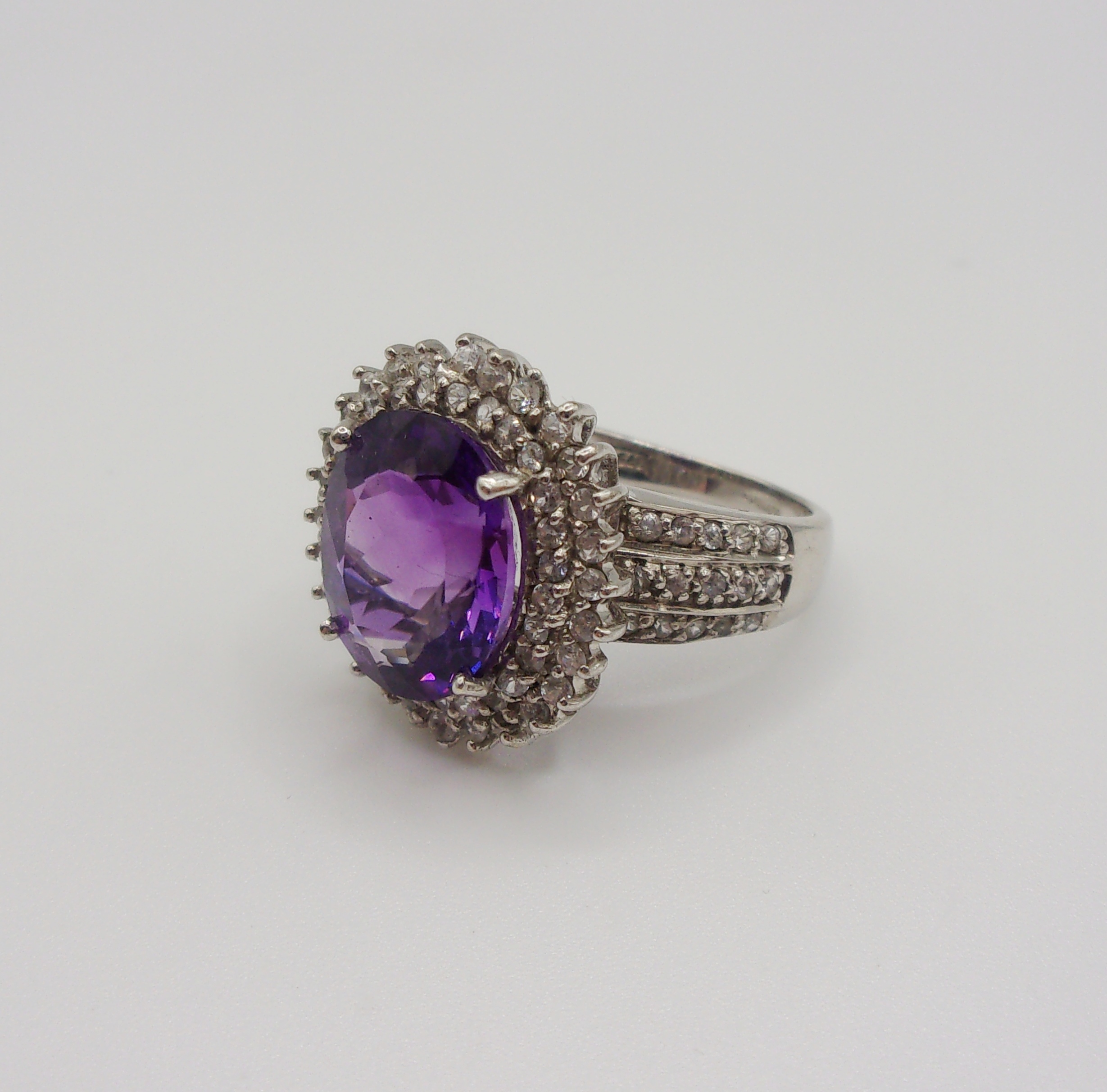 9ct White Gold Amethyst & Topaz Flower Head Ring UK Size K US 5 ¼ - Image 2