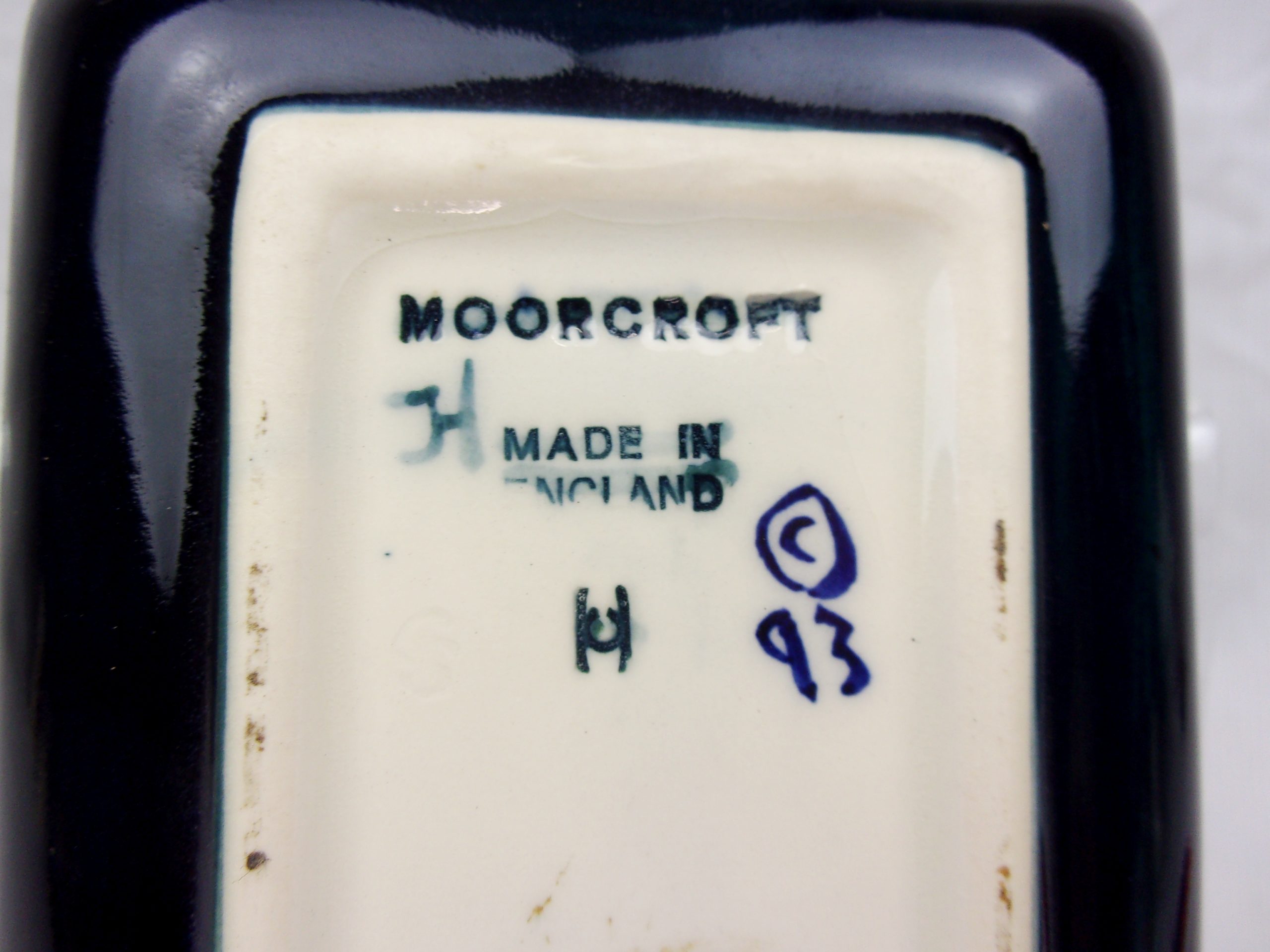 Moorcroft Foxglove Pattern Pen Tray - Image 3