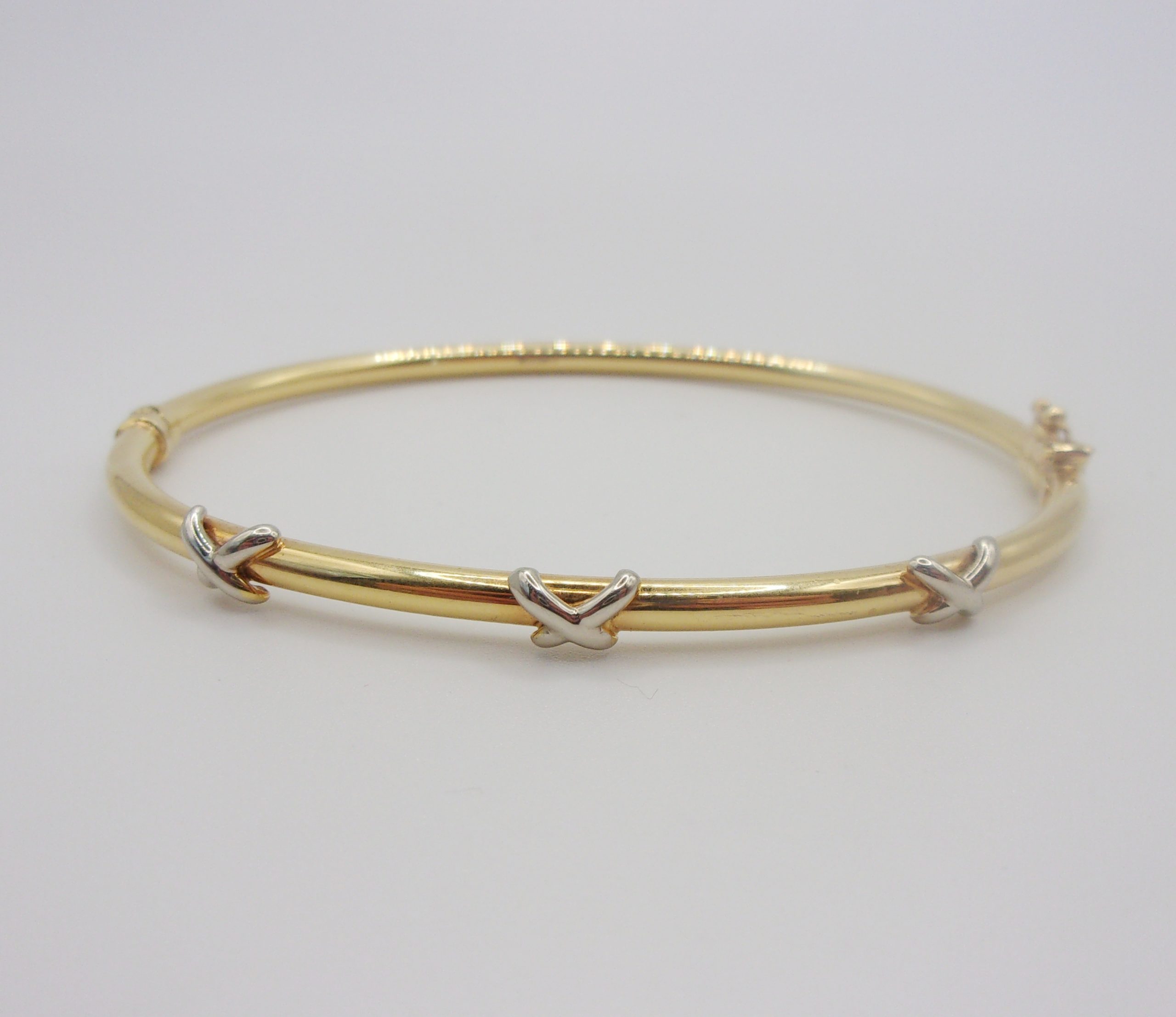 9ct Yellow Gold Hinged Bangle With Platinum Decoration - Image 7