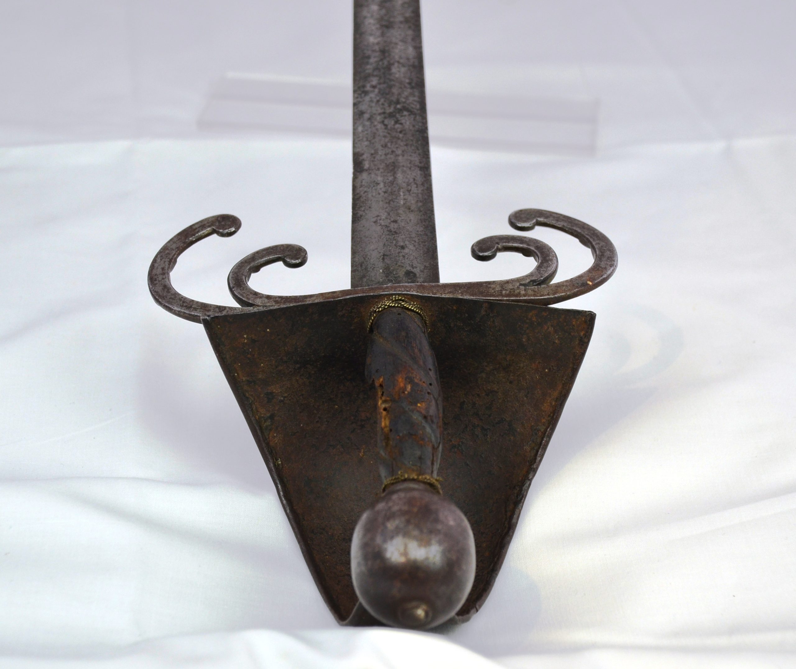 A 17th Century Continental 'Crab Claw' Hilted Rapier Sword With Solingen Blade - Image 11