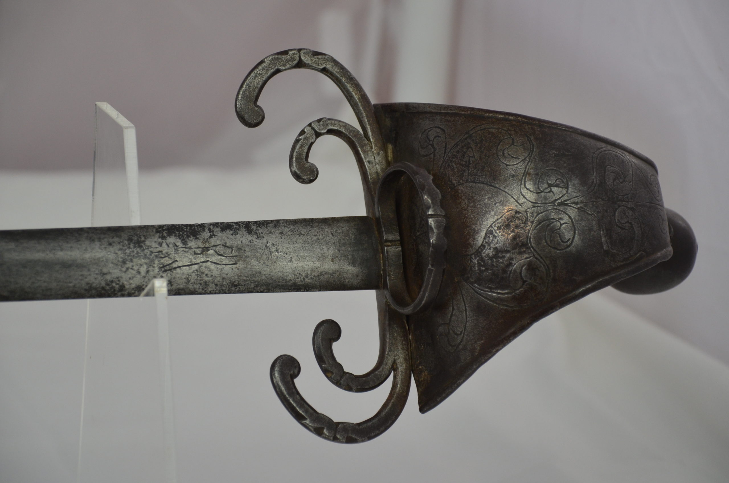 A 17th Century Continental 'Crab Claw' Hilted Rapier Sword With Solingen Blade - Image 4