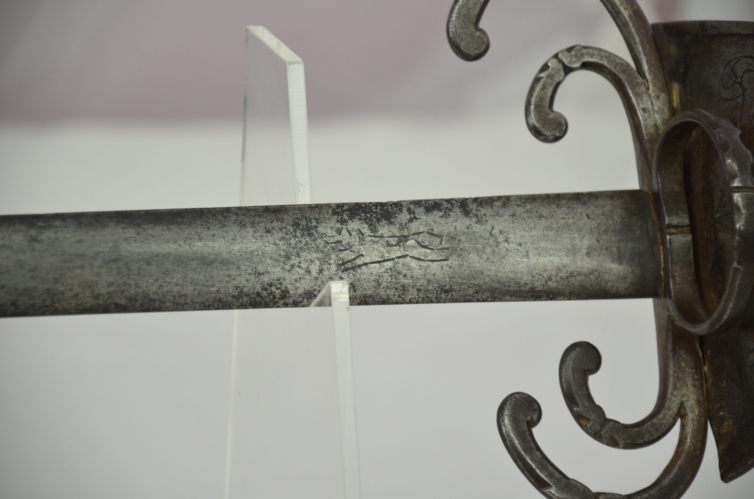 A 17th Century Continental 'Crab Claw' Hilted Rapier Sword With Solingen Blade - Image 5