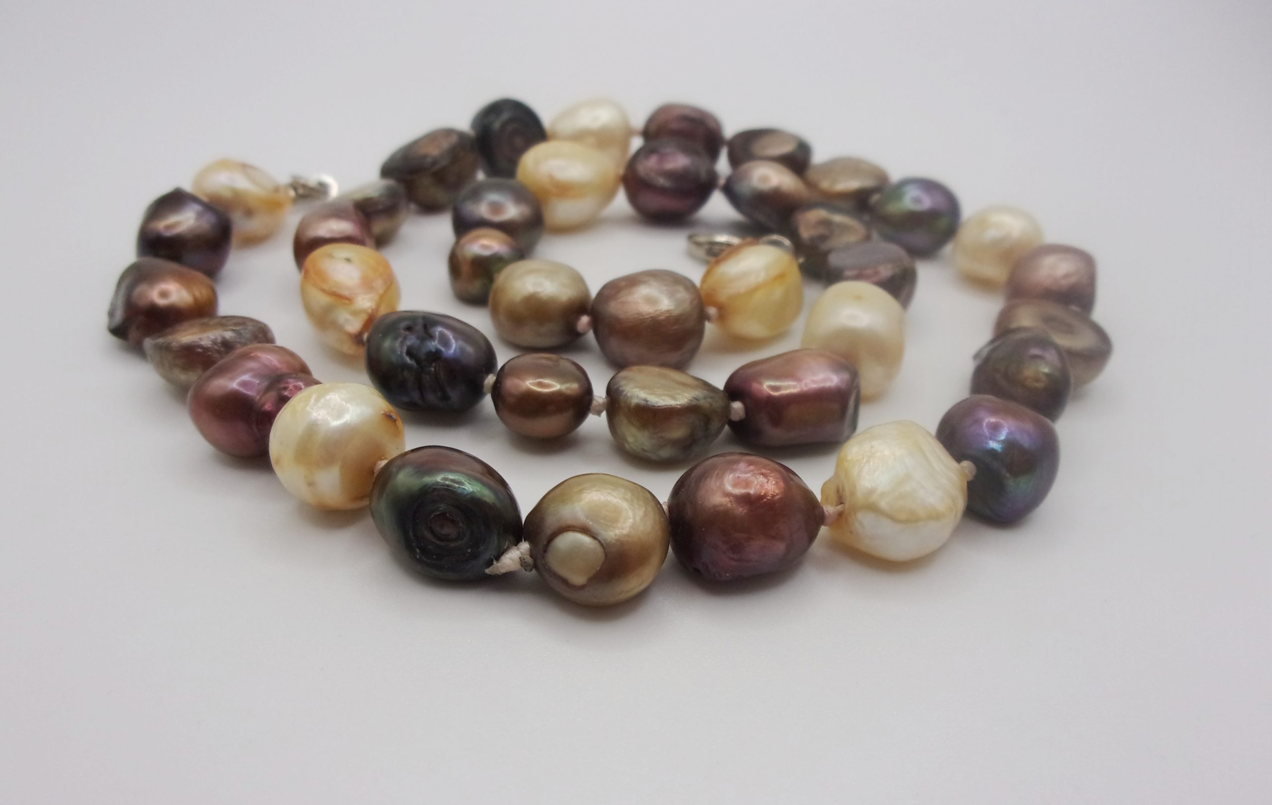 Vintage Coffee Multicolour Pearl Necklace - 19 inches - Image 2
