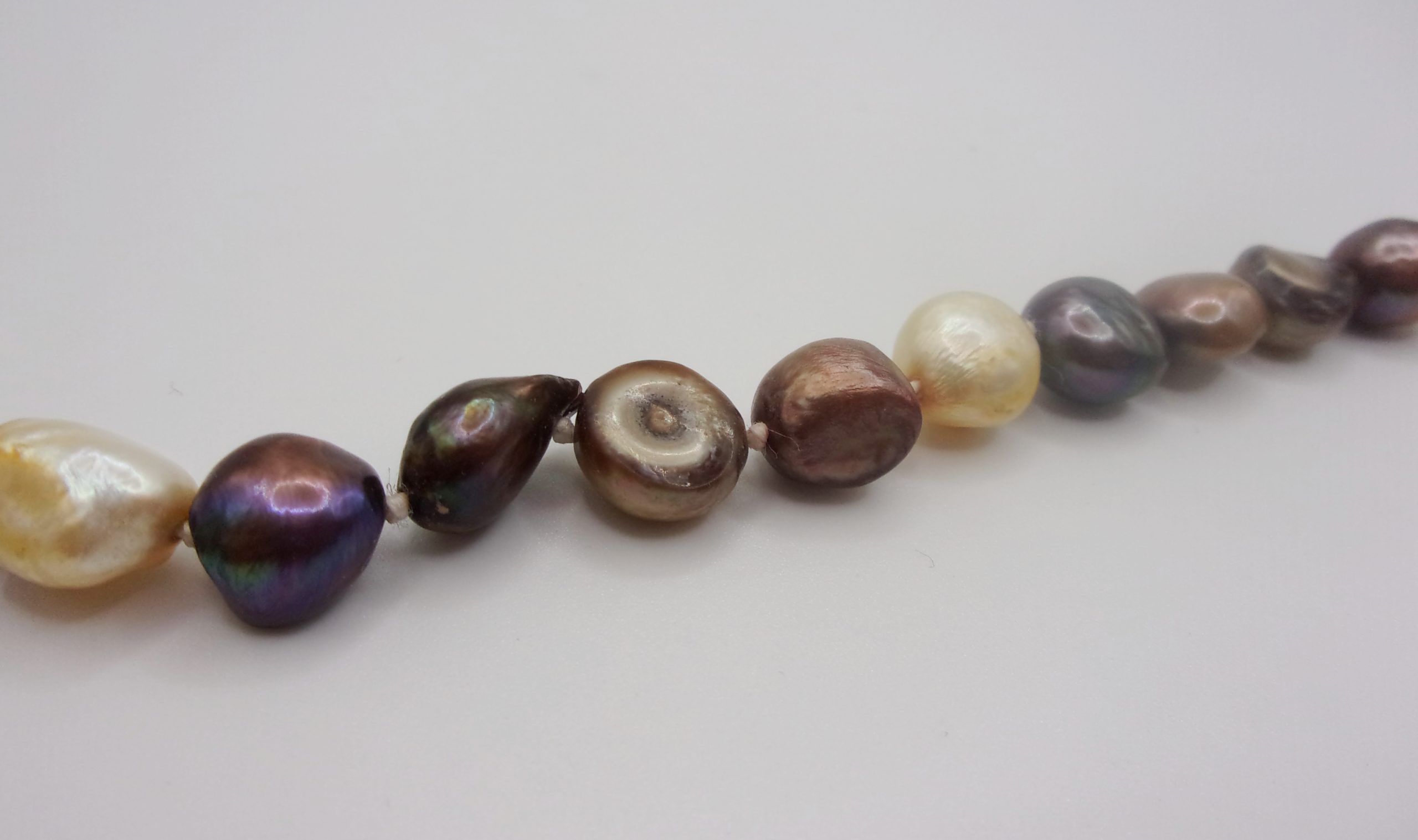 Vintage Coffee Multicolour Pearl Necklace - 19 inches - Image 3