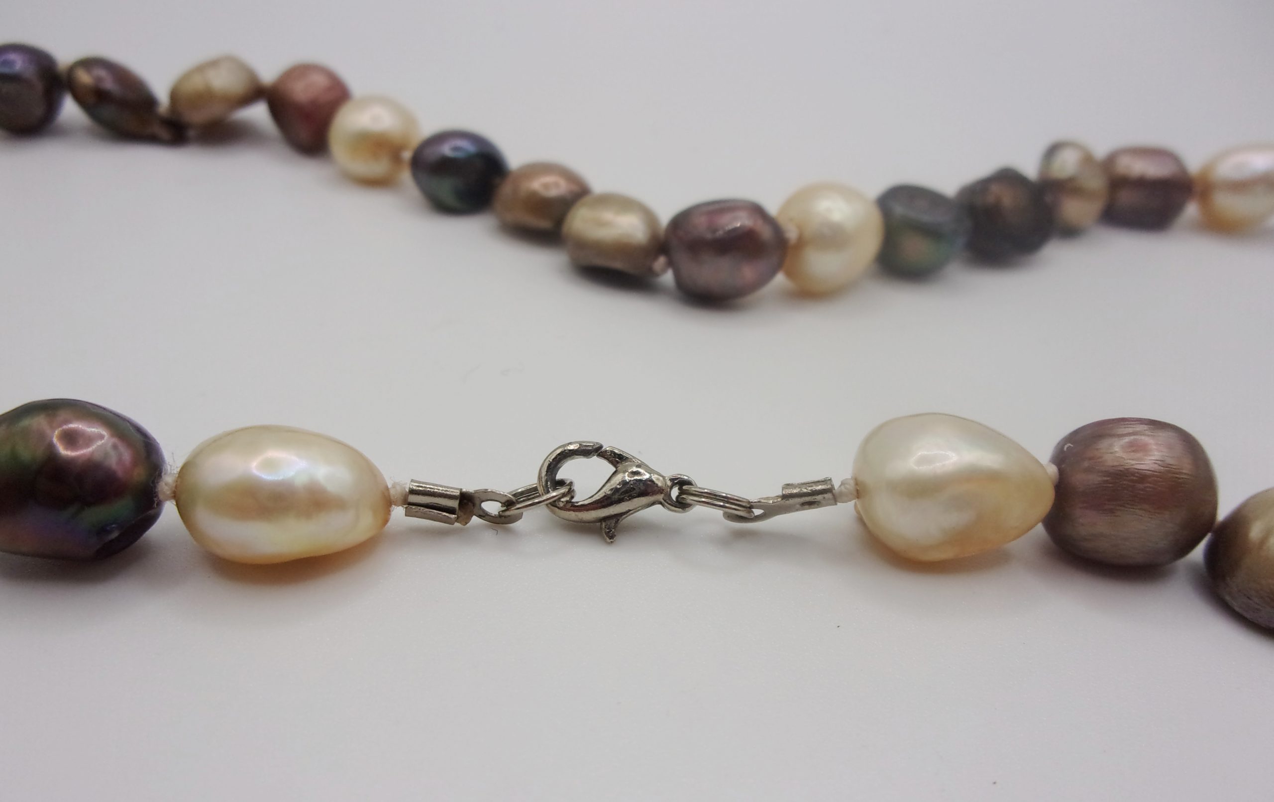 Vintage Coffee Multicolour Pearl Necklace - 19 inches - Image 6