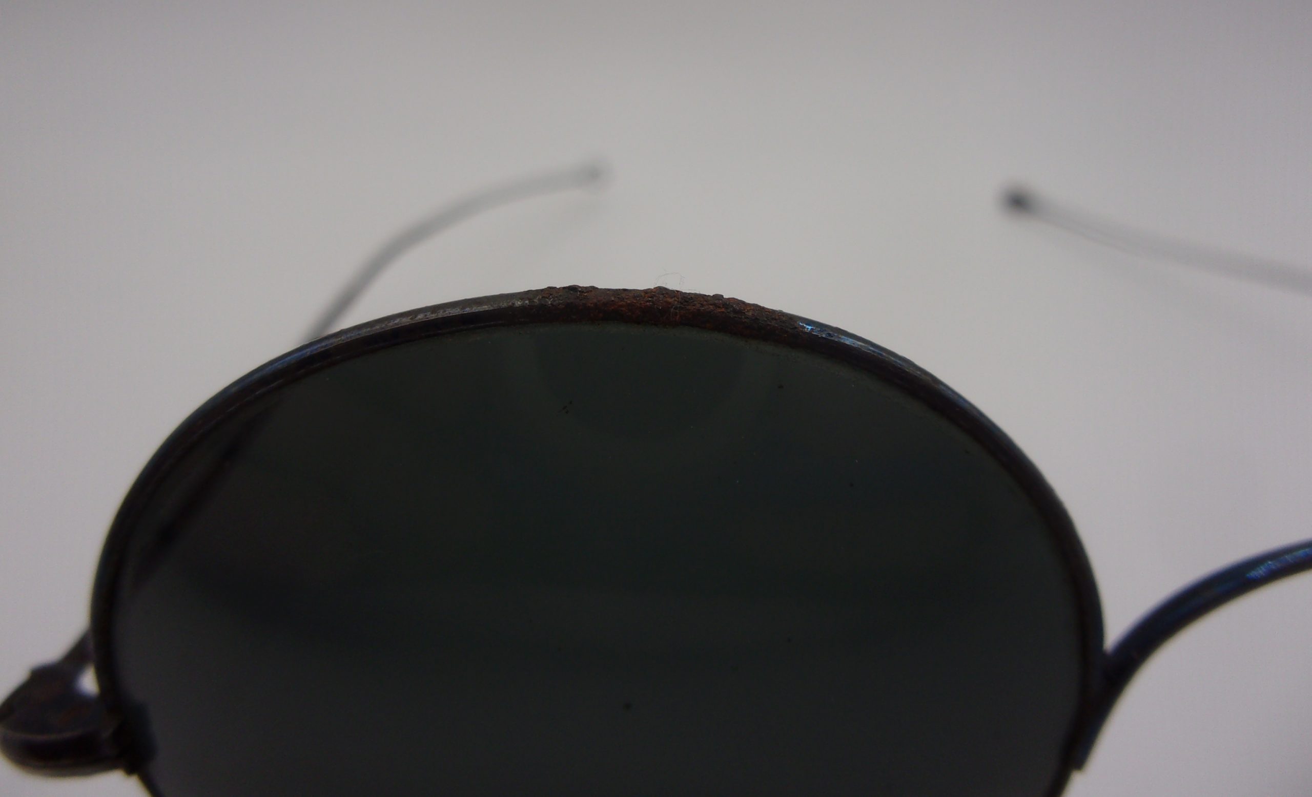 Victorian Tinted Sunglasses - Image 2