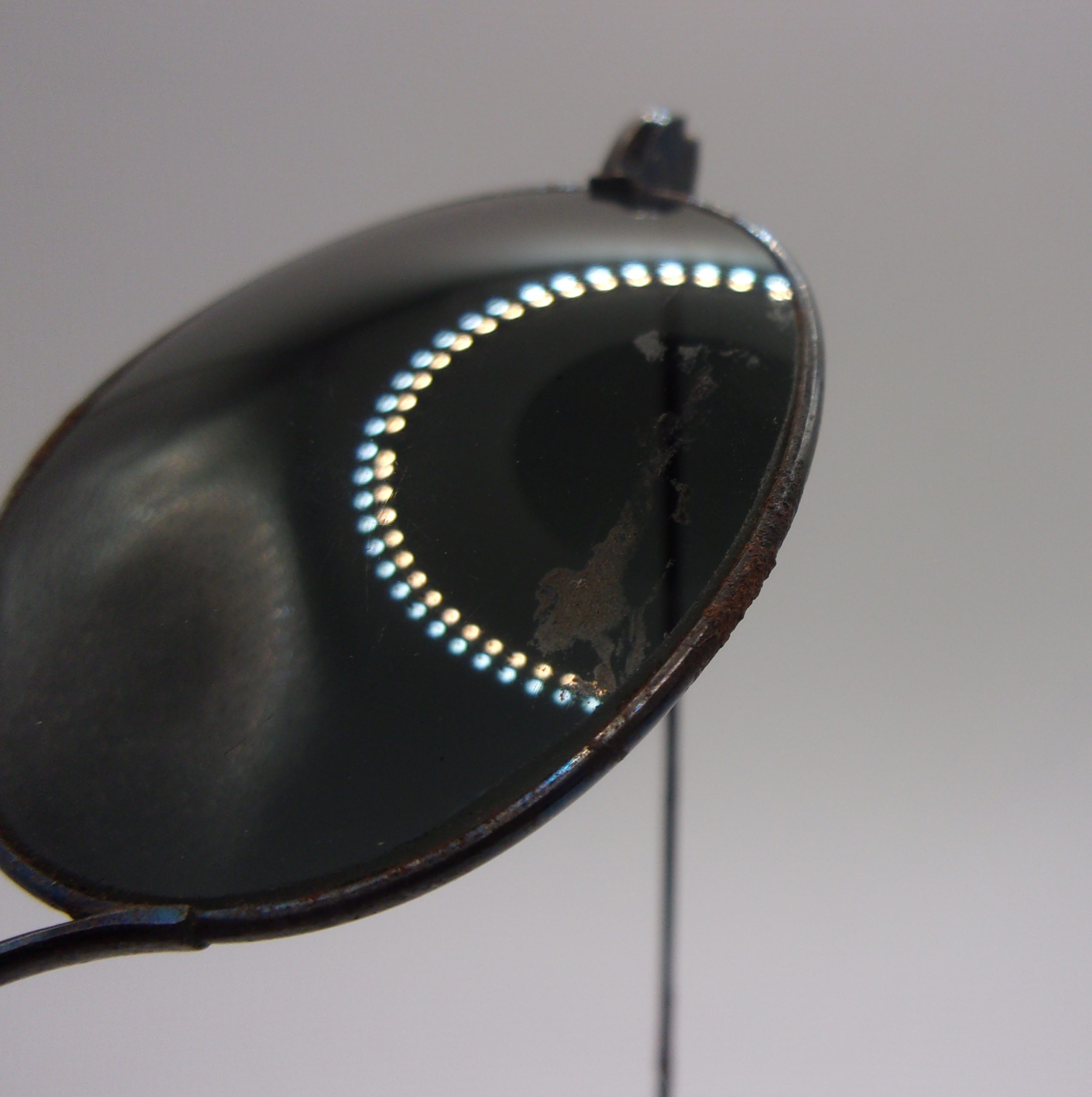 Victorian Tinted Sunglasses - Image 3