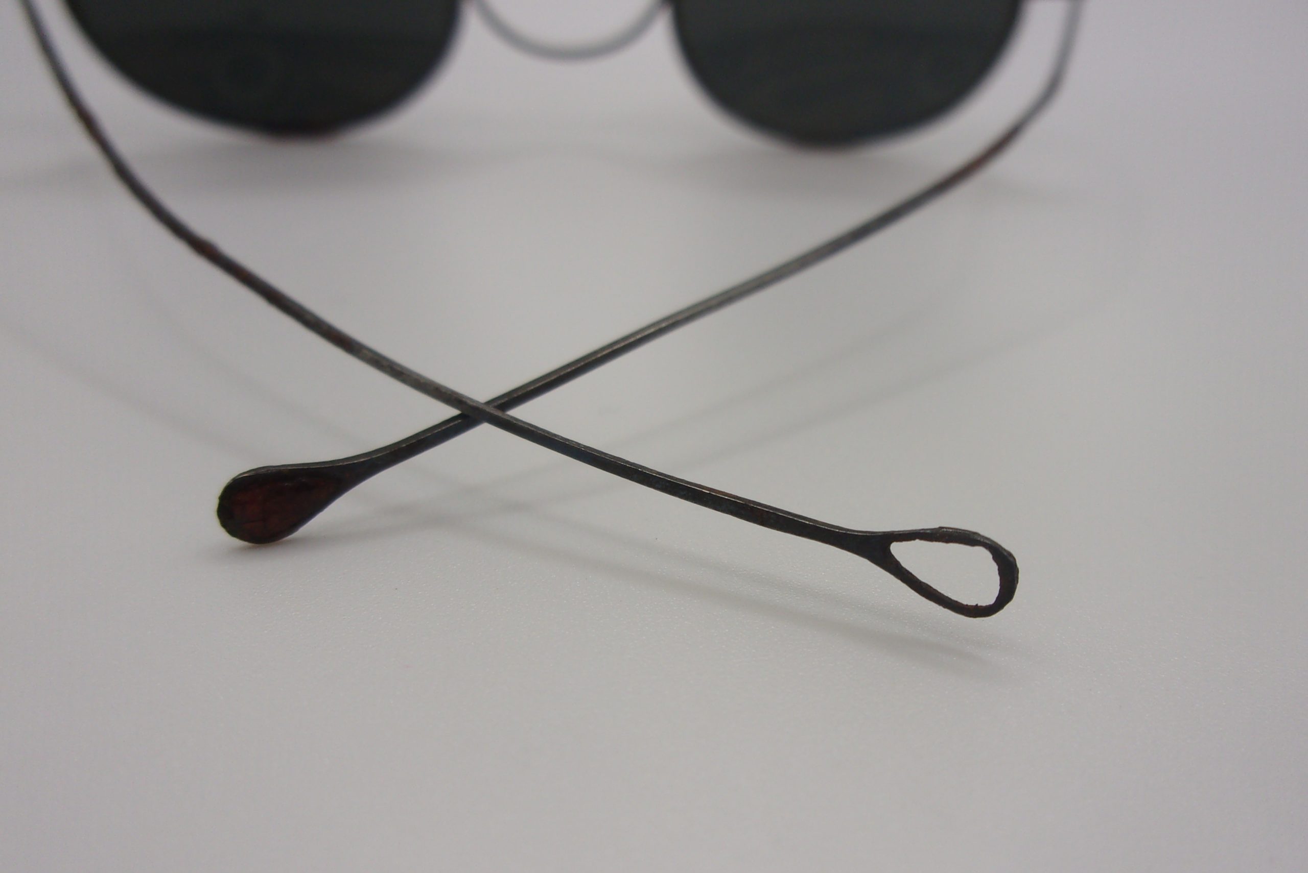 Victorian Tinted Sunglasses - Image 5