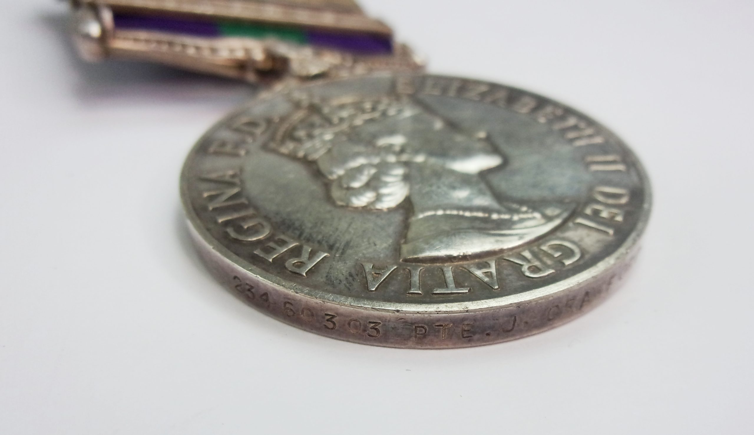 Queen Elizabeth II GSM with Cap Badge & Shoulder Patch - Pte J. Crawford Parachute Reg. - Image 7