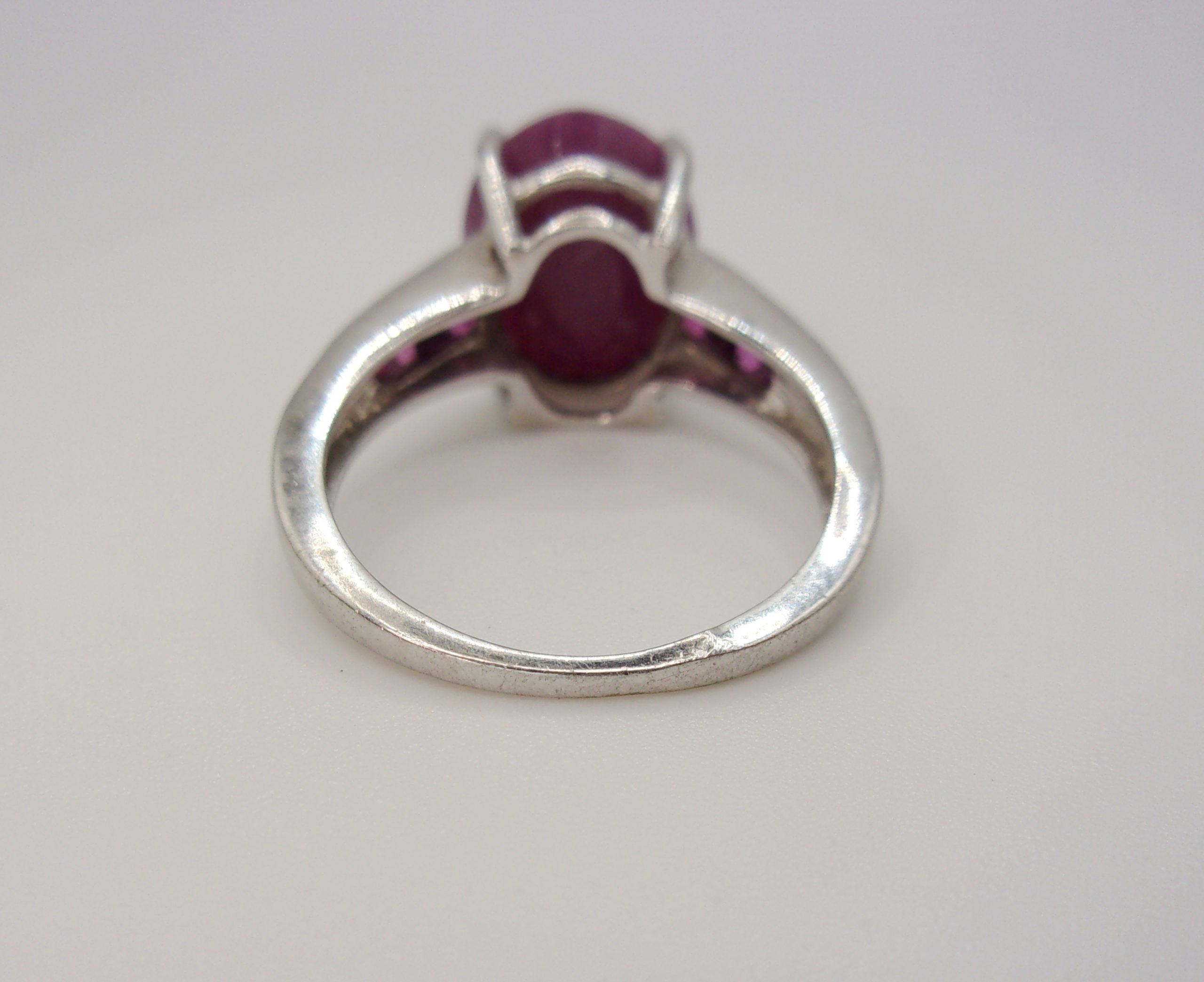 9ct White Gold Opaque Ruby Ring UK Size J+ US 5 - Image 5