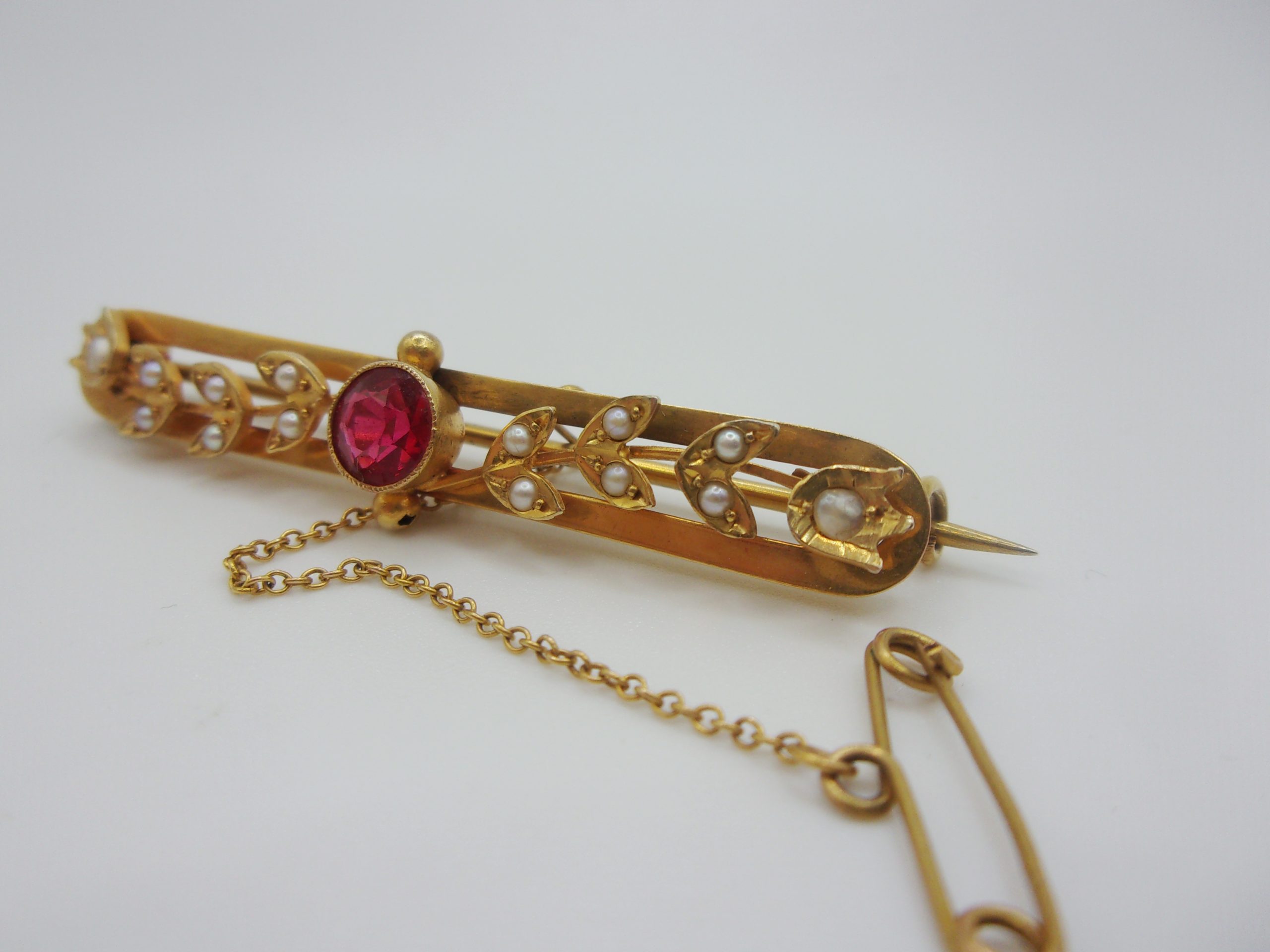 9ct Yellow Gold Pearl & Glass Bar Brooch - Image 3