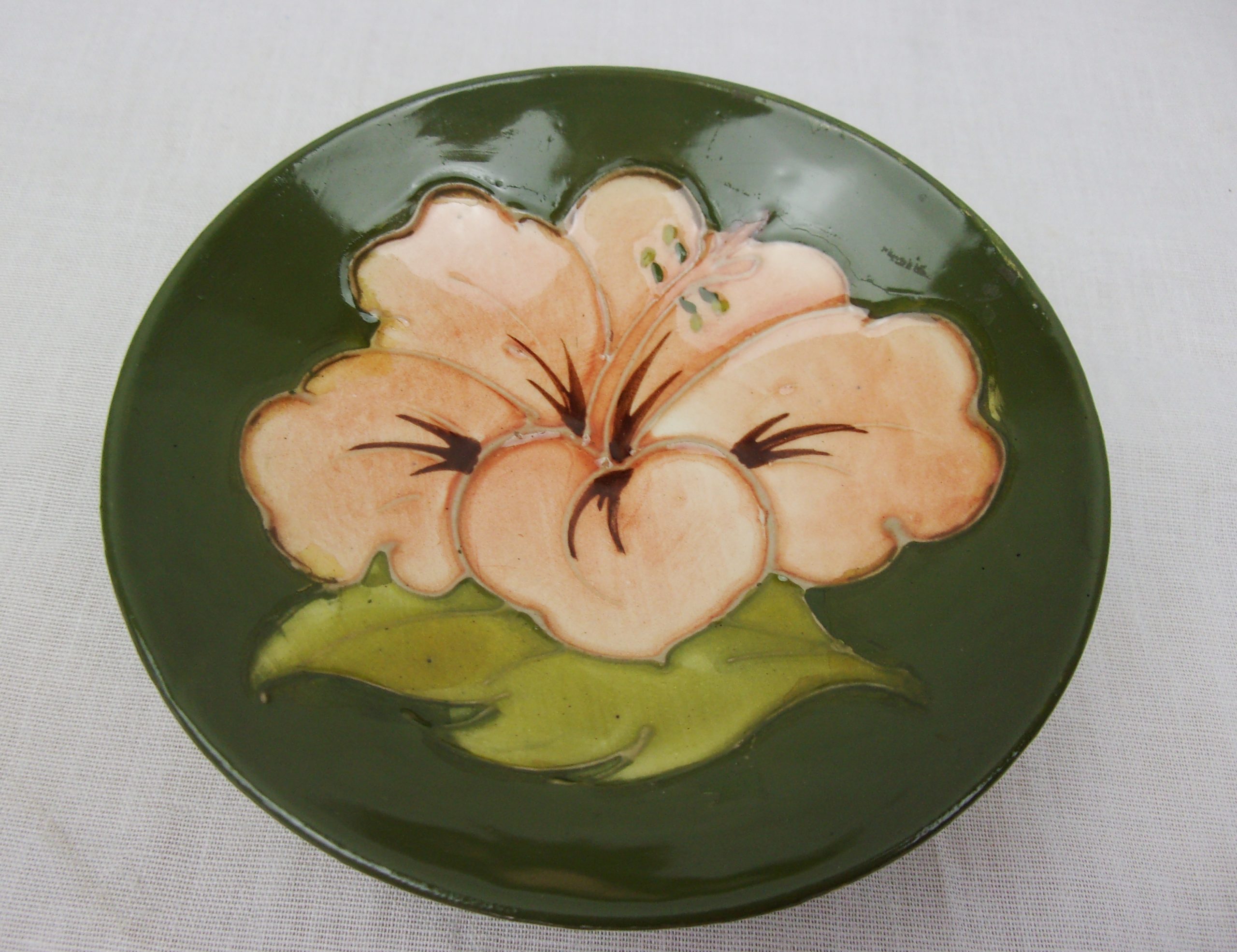 Moorcroft Hibiscus Pattern Small Pedestal Bowl - Image 2