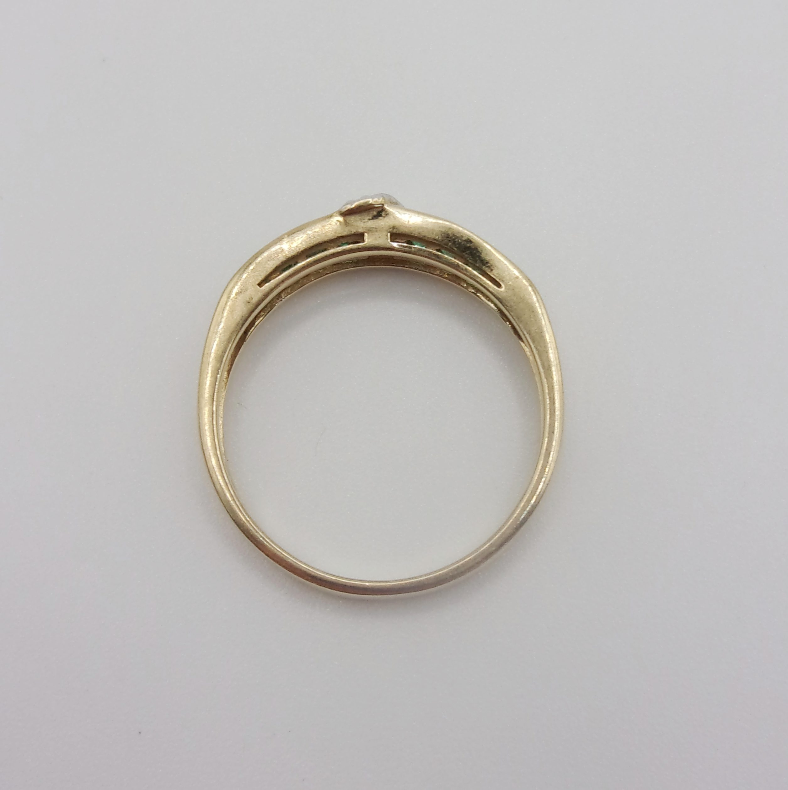 9ct Yellow Gold Diamond & Emerald Ring UK Size O US 7 - Image 6