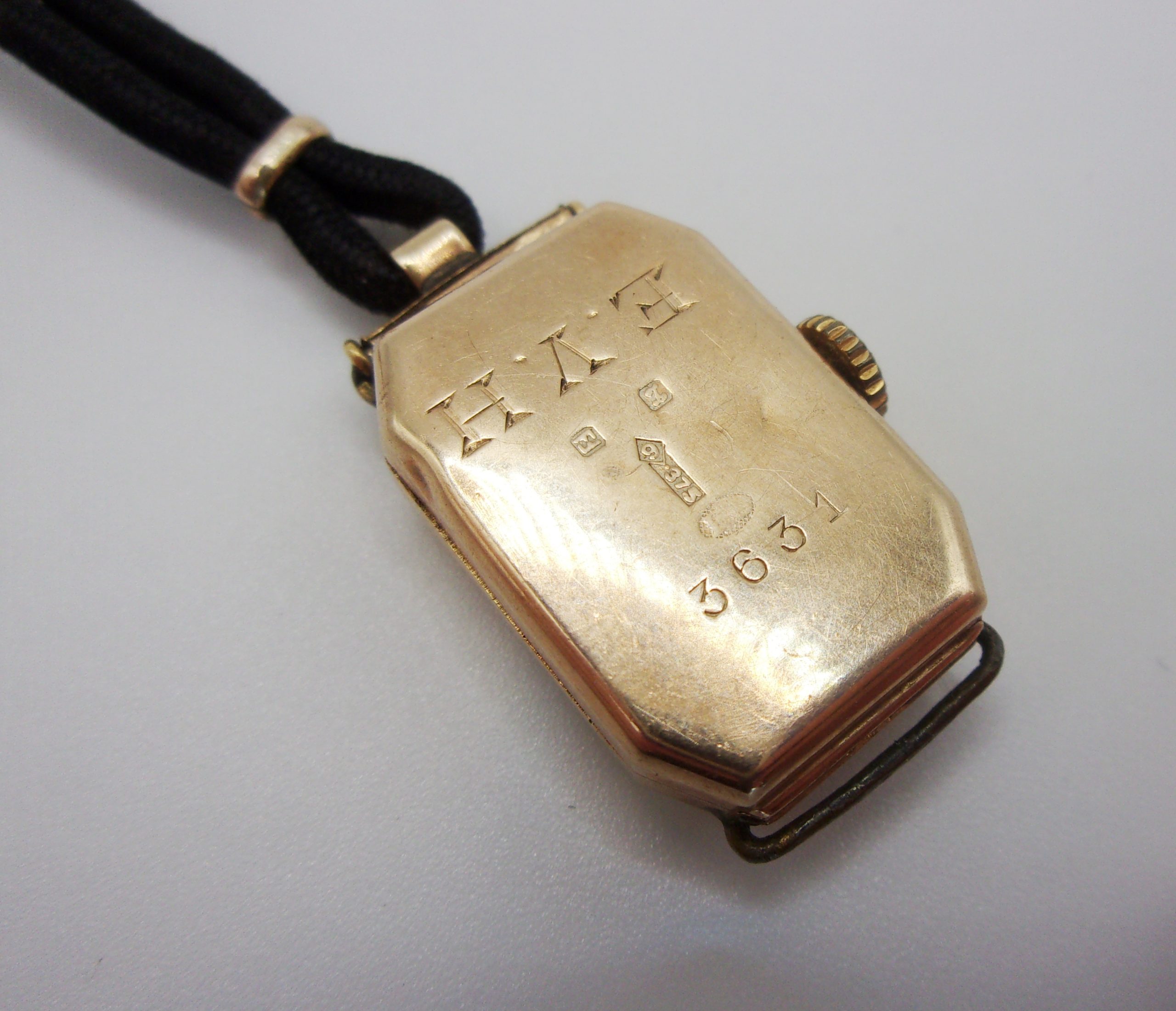 9ct Gold Nurses Fob Watch c1908 – Needs Servicing - Image 3
