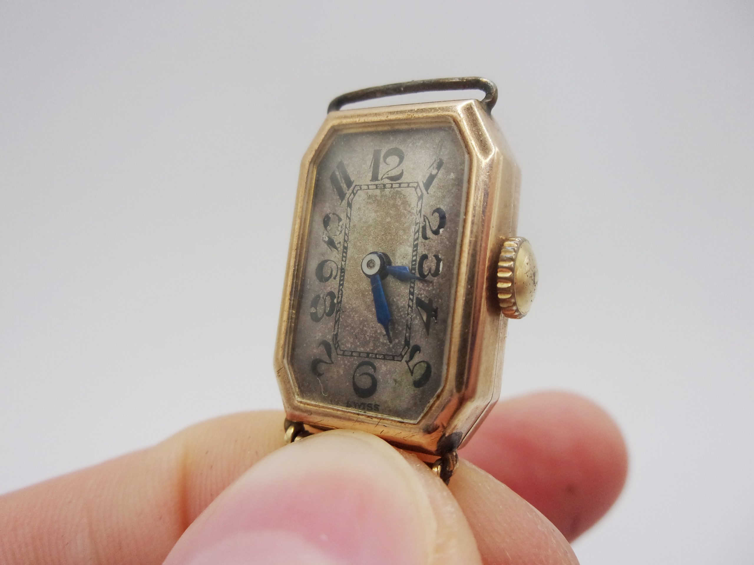 9ct Gold Nurses Fob Watch c1908 – Needs Servicing - Image 2