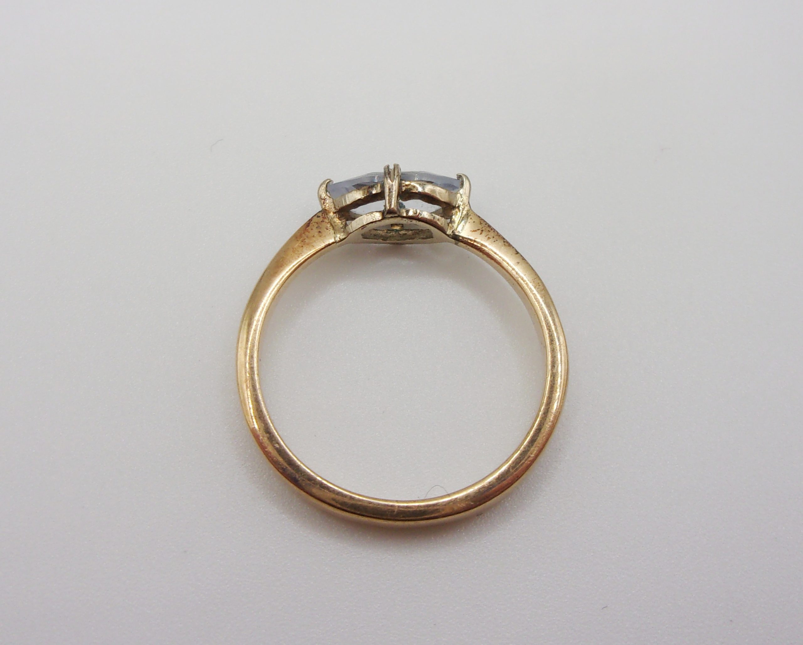 9ct Yellow Gold Sapphire Ring UK Size O US 7 - Image 6