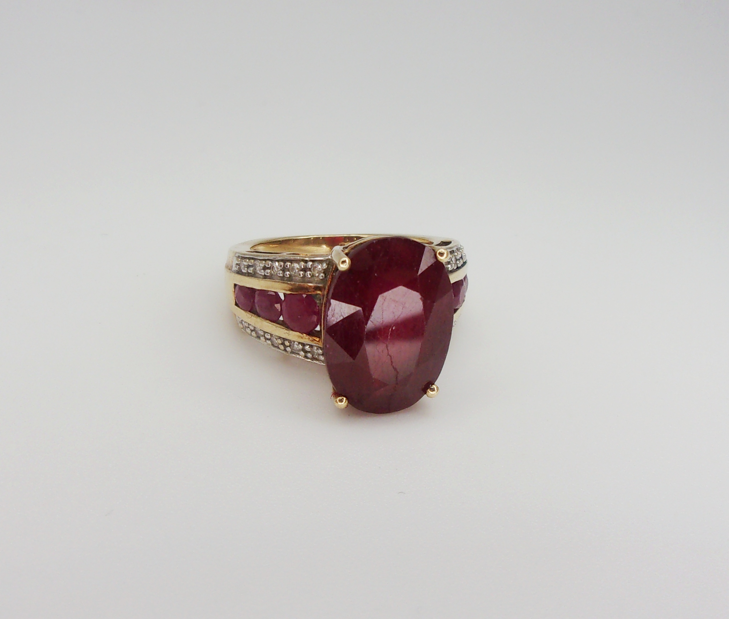 9ct Yellow Gold Ruby & Diamond Cluster Ring UK Size J+ US 5 - Image 3