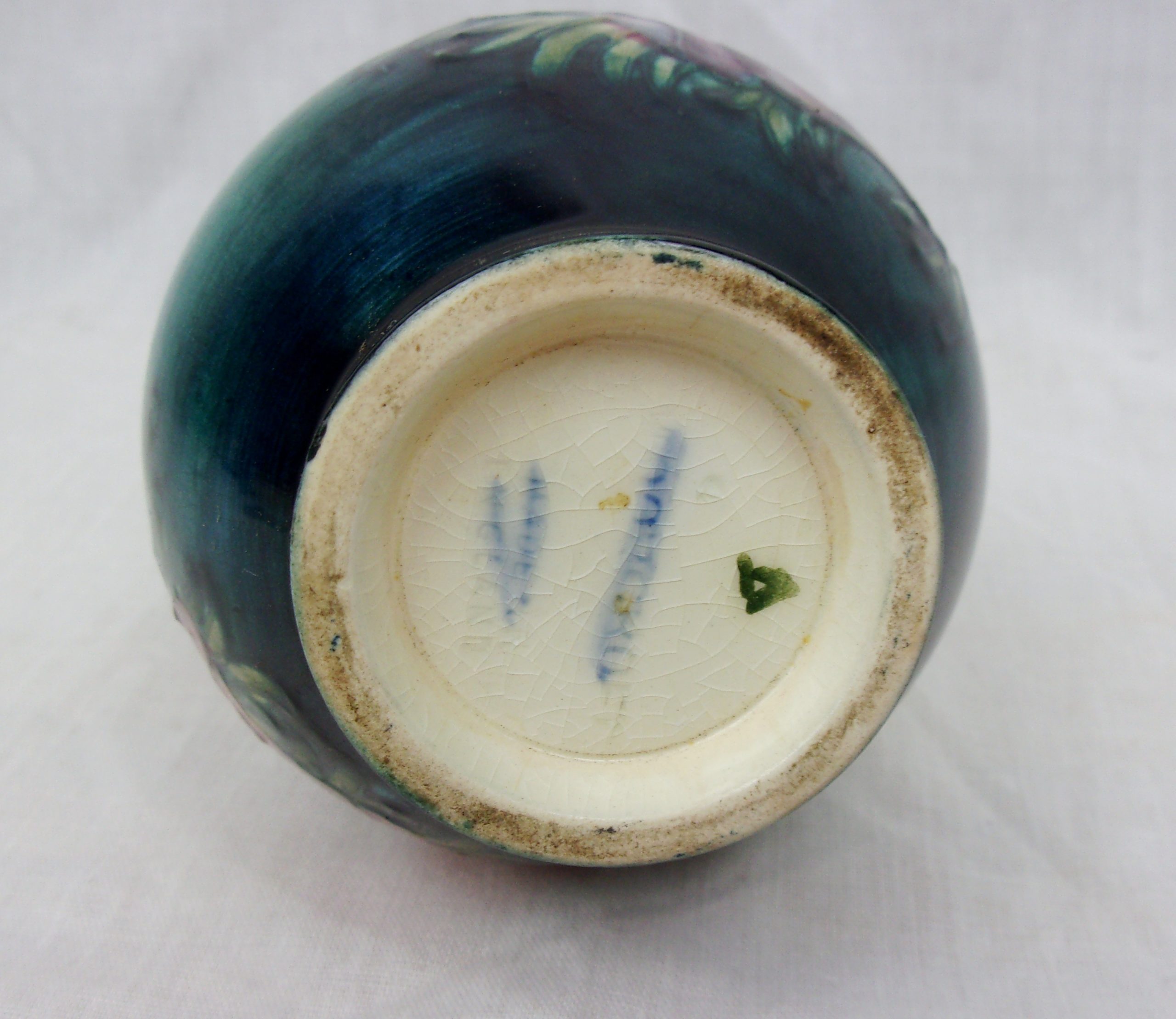 Moorcroft Clematis Pattern Small Vase - Image 5