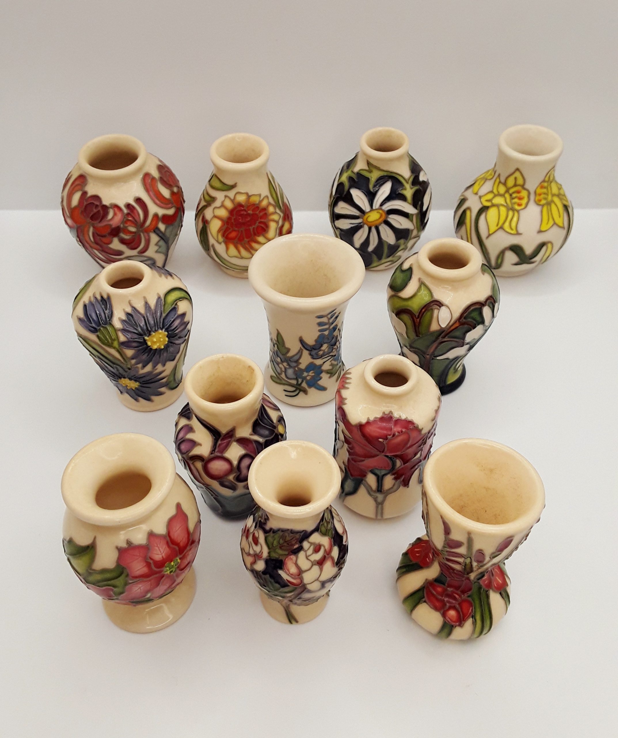 Complete Set of Moorcroft Miniature Floral Months of The Year Vases 2018 - Image 2