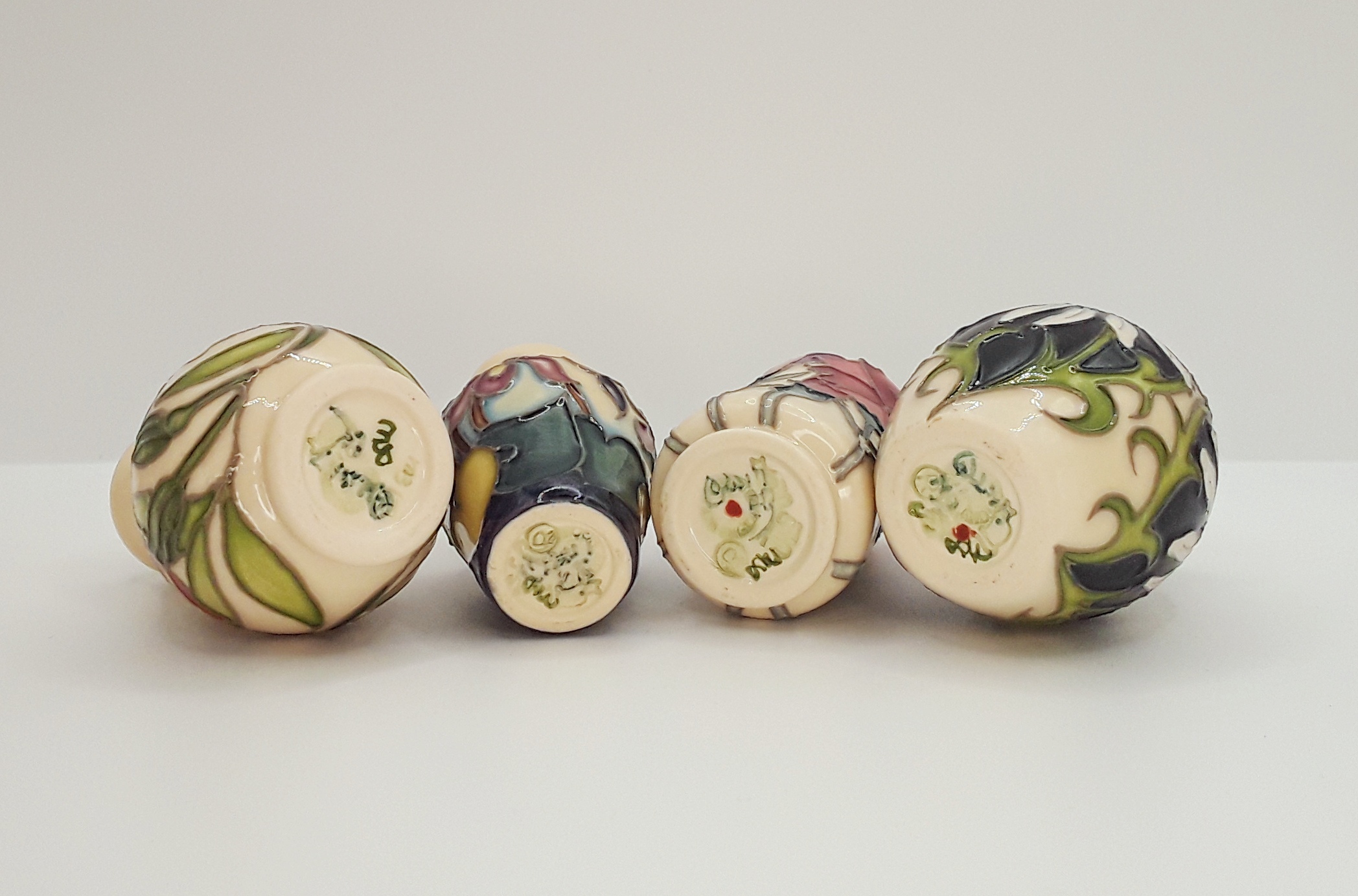 Complete Set of Moorcroft Miniature Floral Months of The Year Vases 2018 - Image 8