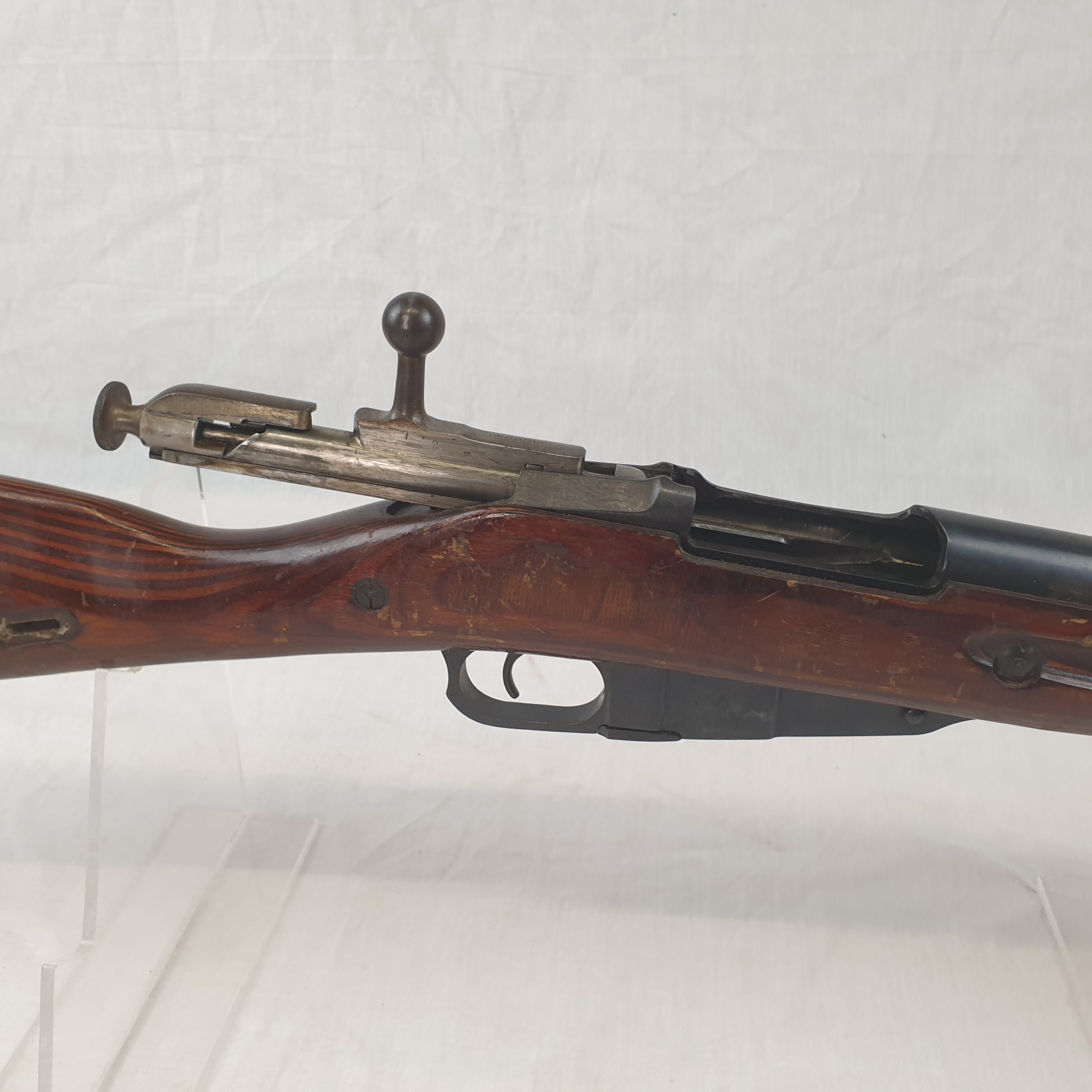 Long Service Moisin-Nagant Carbine with Folding Bayonet - Deactivated - Image 3