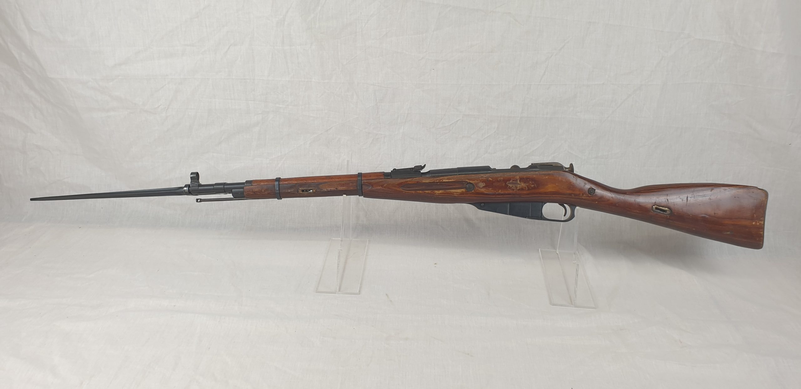 Long Service Moisin-Nagant Carbine with Folding Bayonet - Deactivated - Image 12