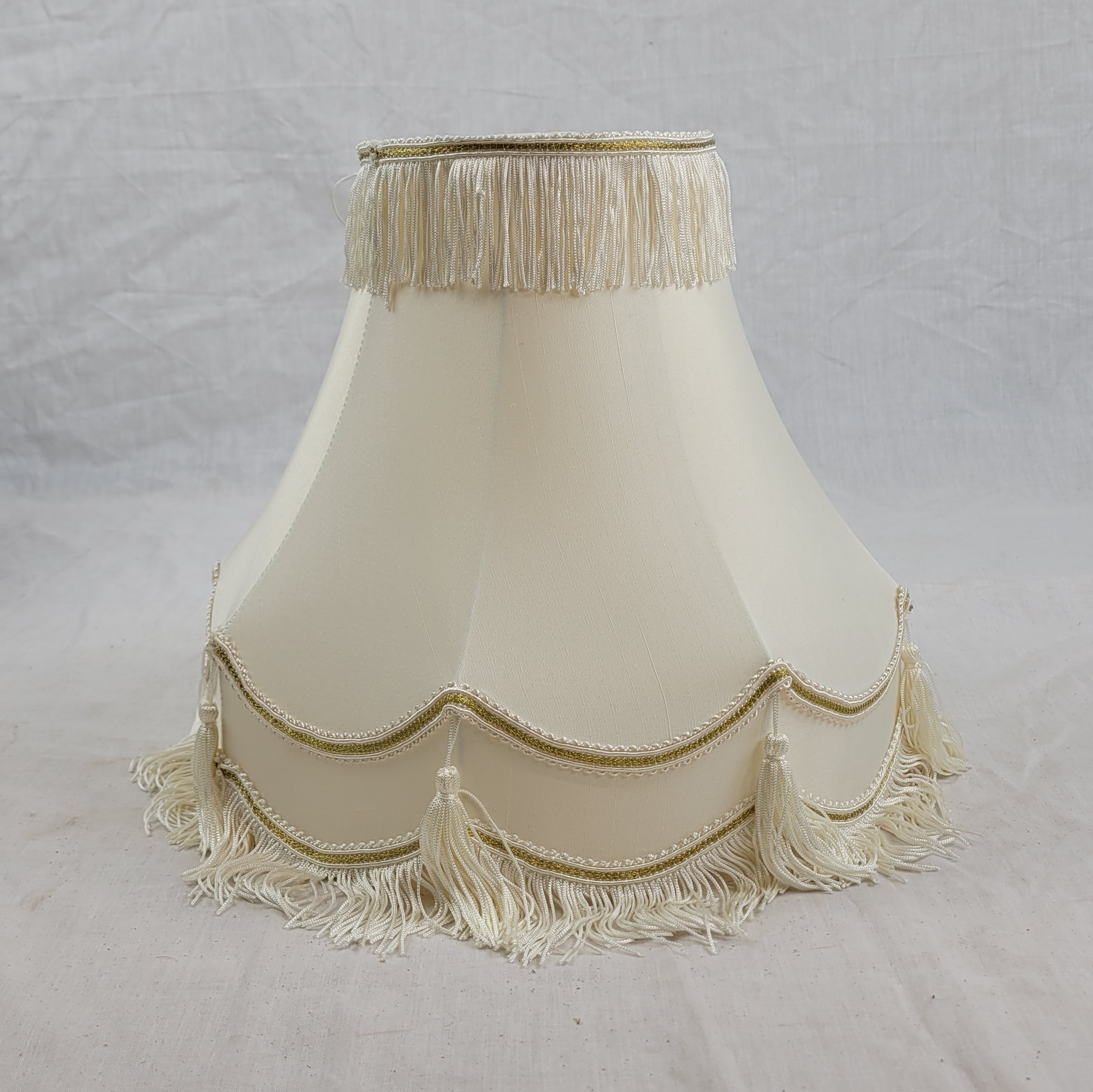 Moorcroft Magnolia Pattern Table Lamp With Shade - Image 9