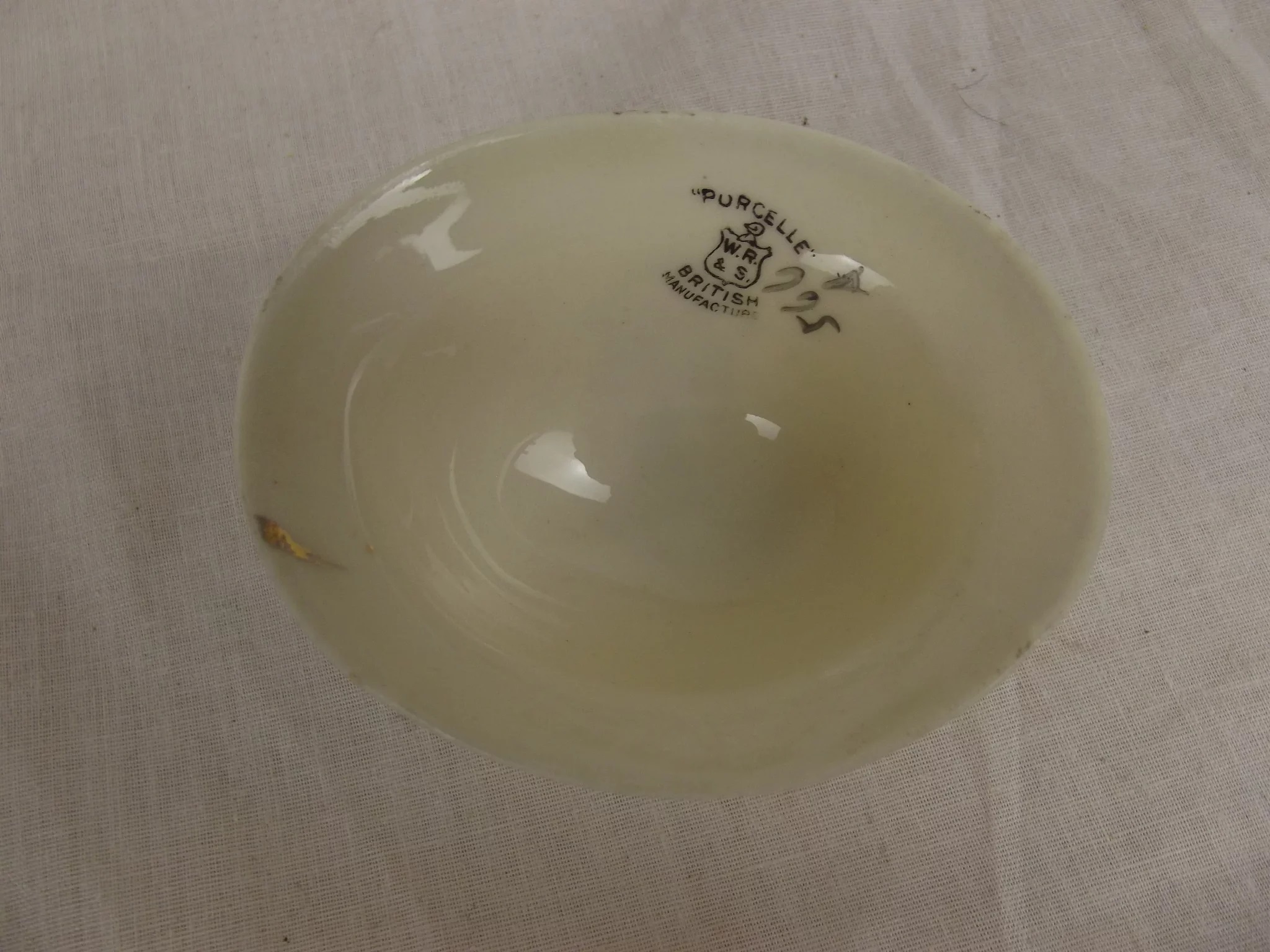 Purcelle Crested China WW1 Brodie Helmet With Londonderry Crest - Image 3