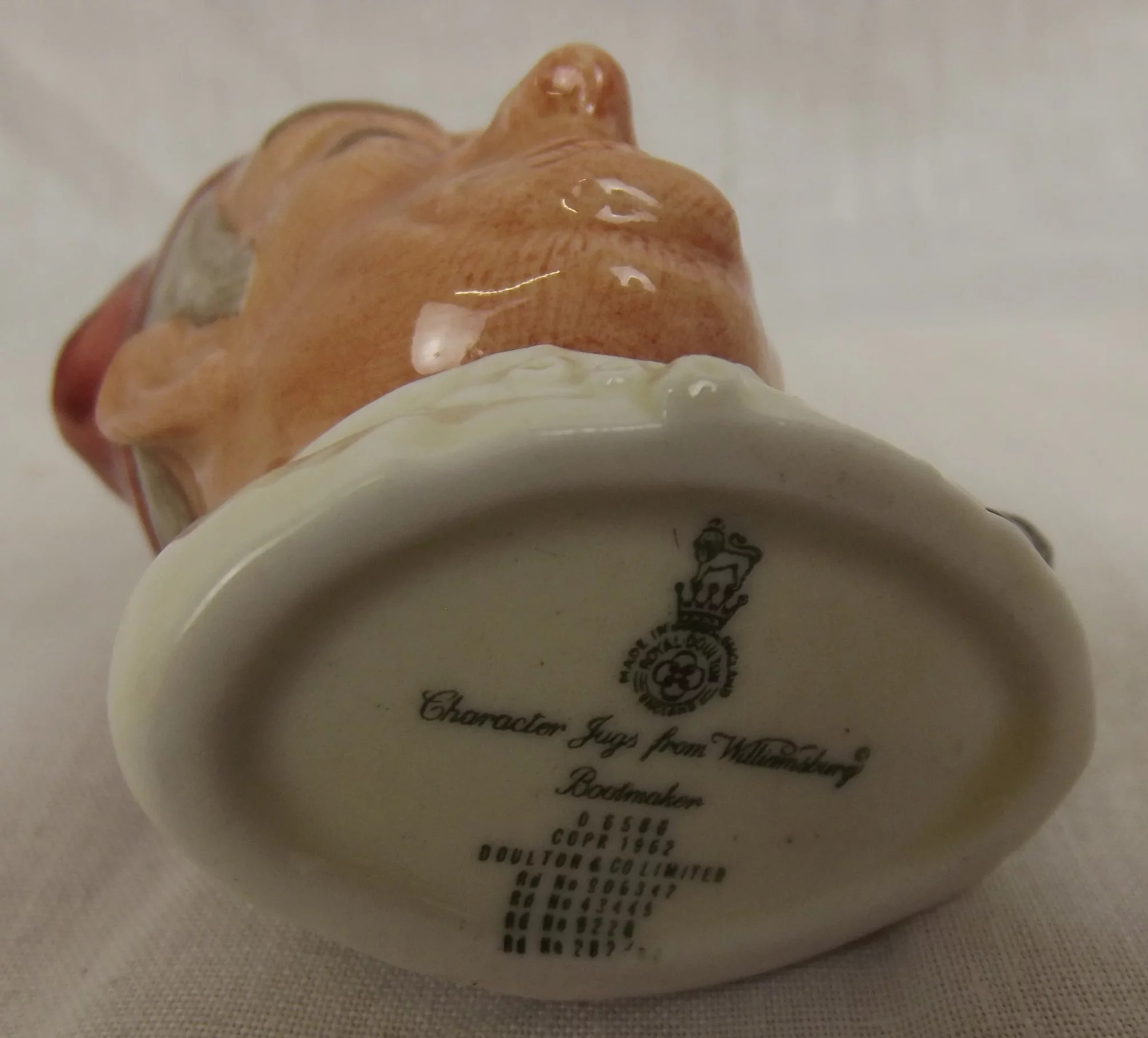 Royal Doulton D6588 Bootmaker Small Toby Jug - Image 6