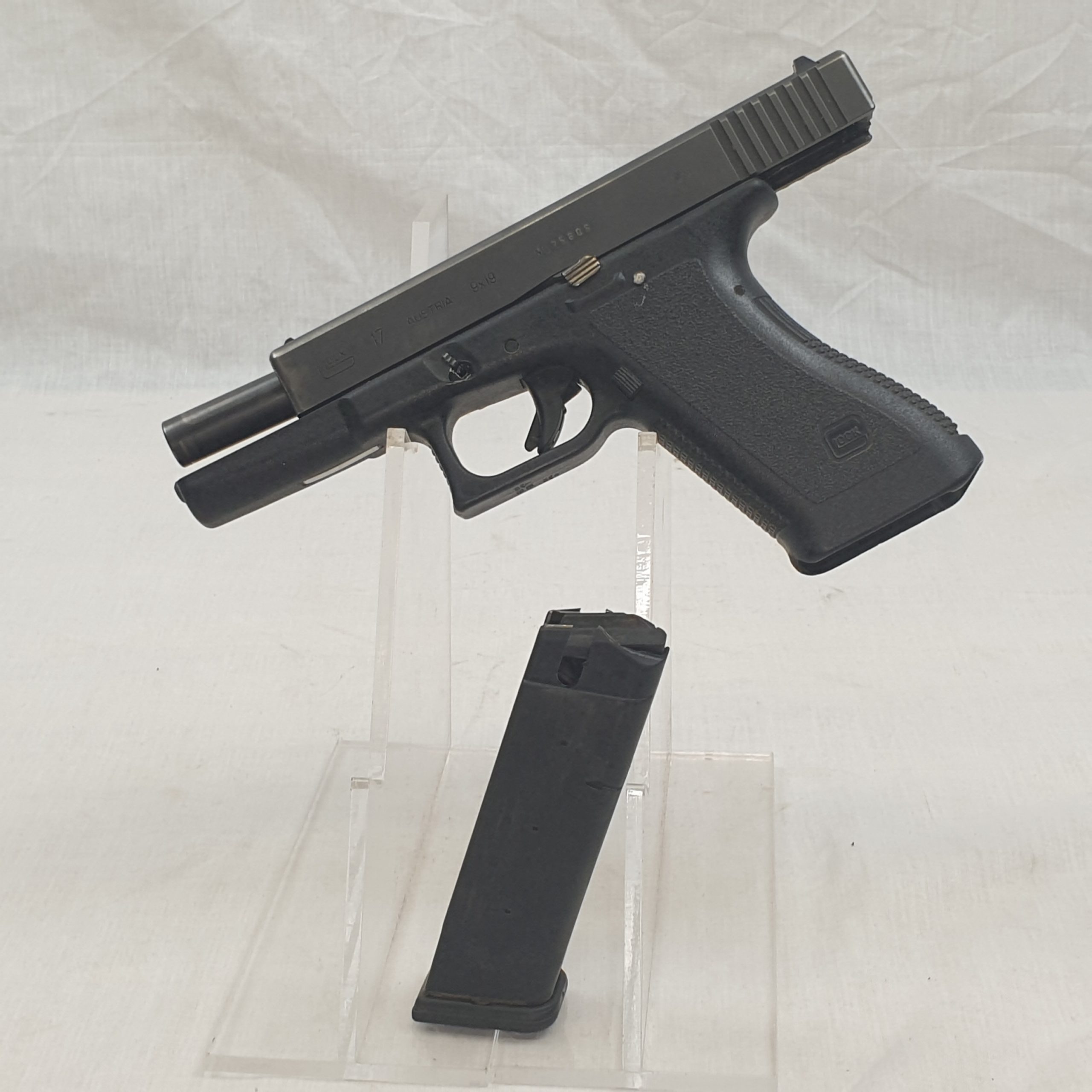 Glock 17 Semi-Automatic Pistol Deactivated #2 - Image 3