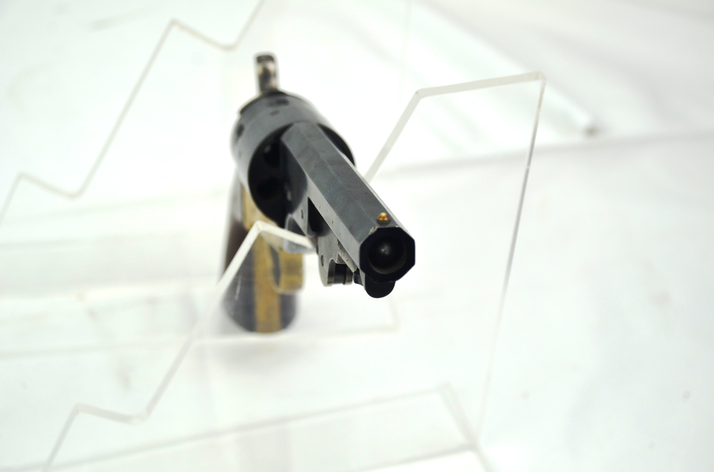 Pietta Colt 1851 Navy Sheriff Brass Frame Blank Firer Boxed Set. - Image 10