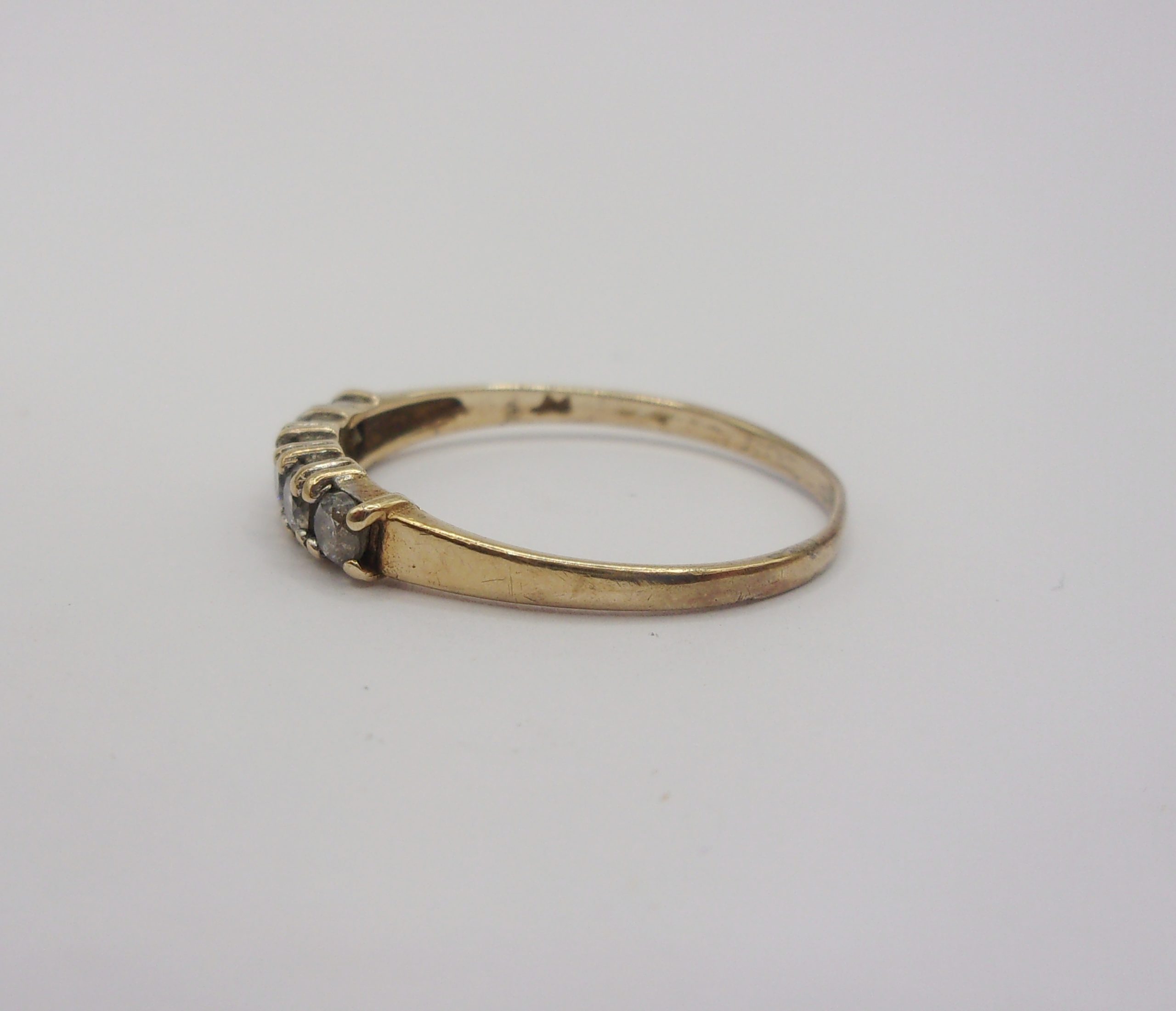 9ct Yellow Gold Five Stone Cubic Zirconia Ring UK Size N US 6 ½ - Image 2
