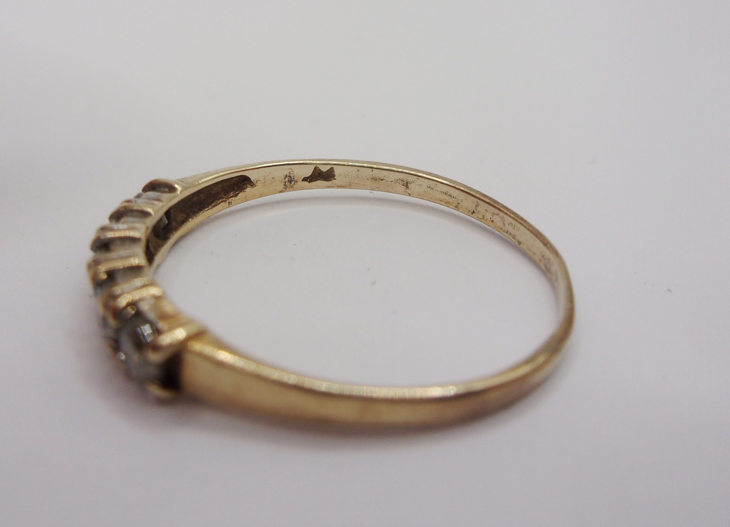9ct Yellow Gold Five Stone Cubic Zirconia Ring UK Size N US 6 ½ - Image 4