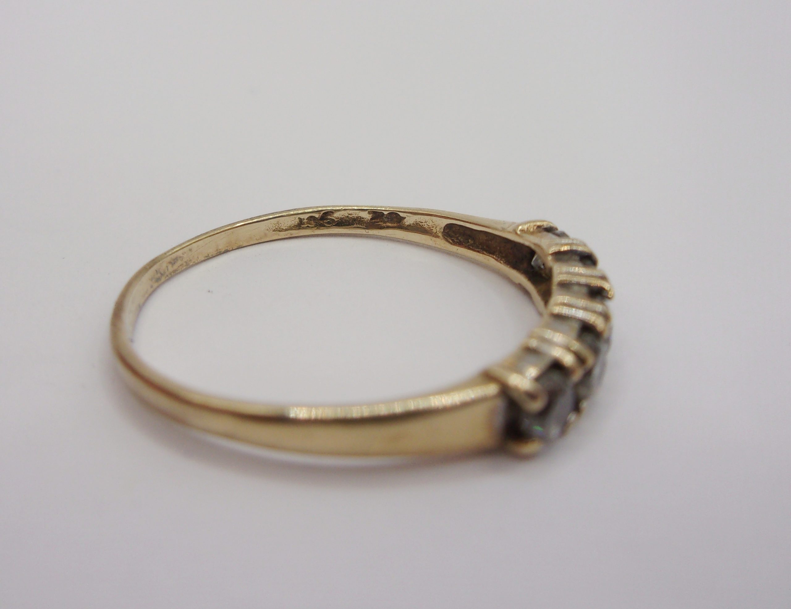 9ct Yellow Gold Five Stone Cubic Zirconia Ring UK Size N US 6 ½ - Image 5