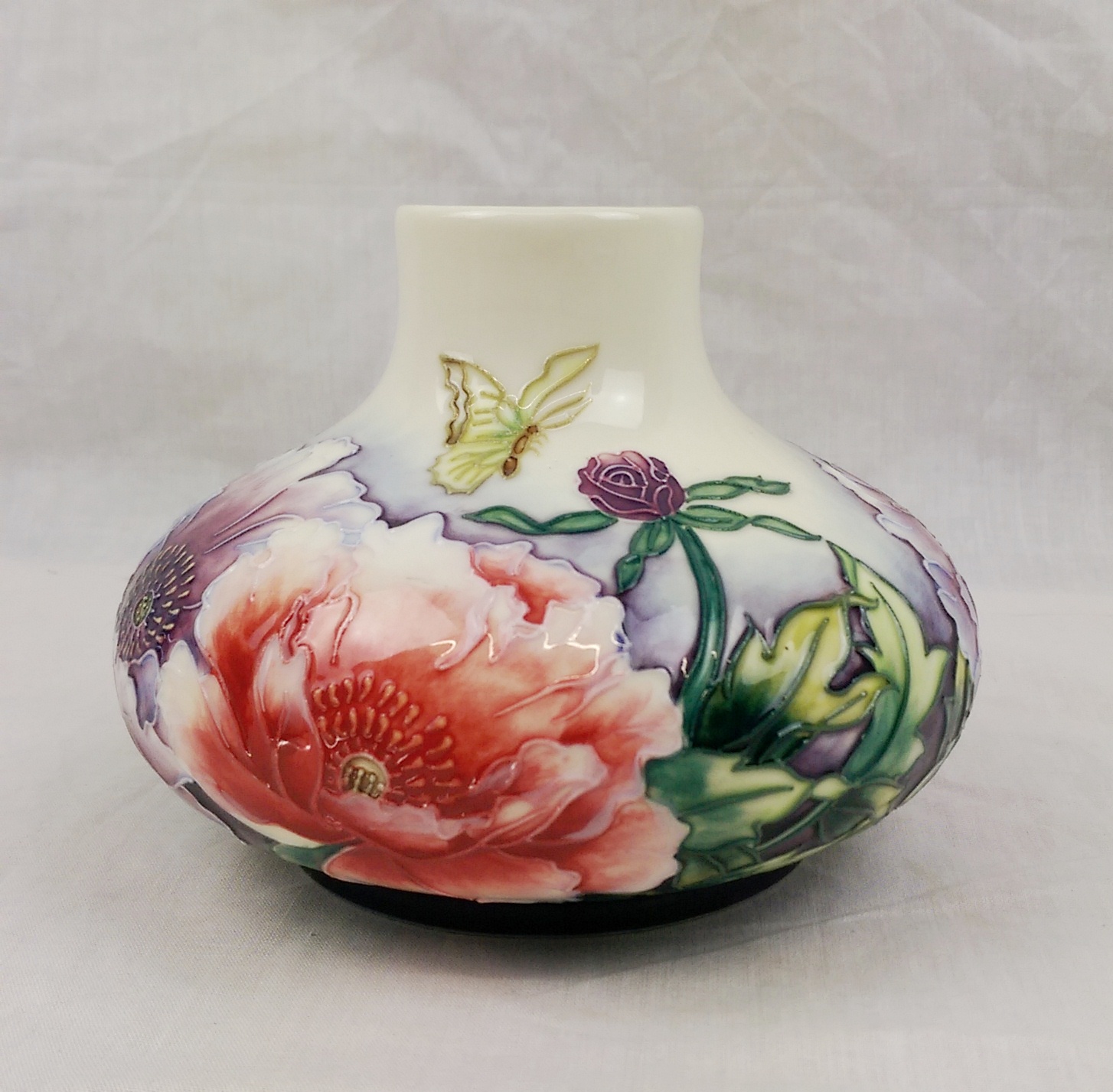Old Tupton Ware Butterflies Pattern Vase - Image 2