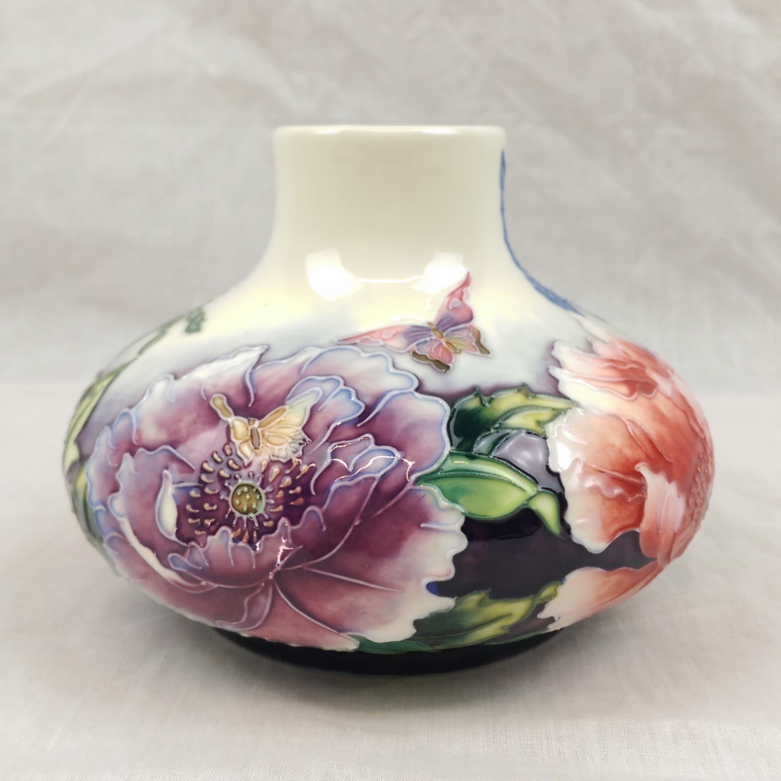 Old Tupton Ware Butterflies Pattern Vase - Image 3