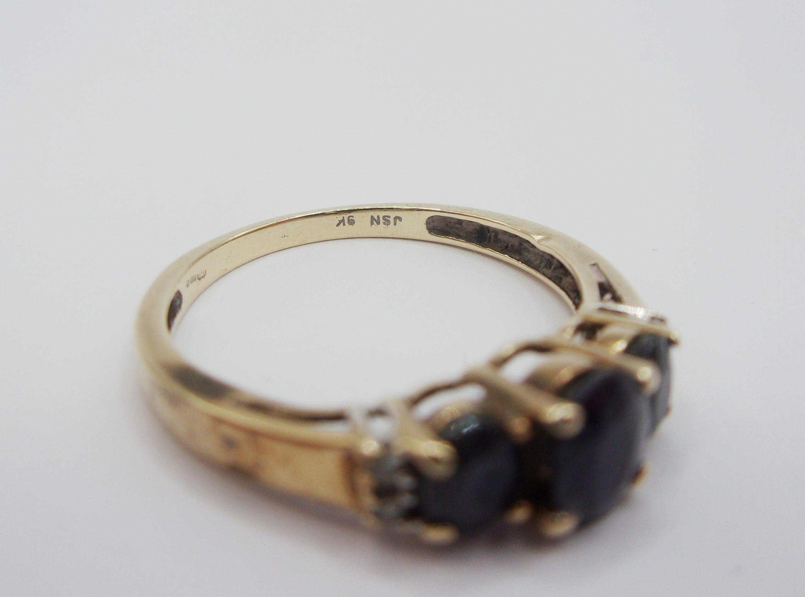 9ct Yellow Gold Sapphire & Diamond Ring UK Size L+ US 5 ¾ - Image 4