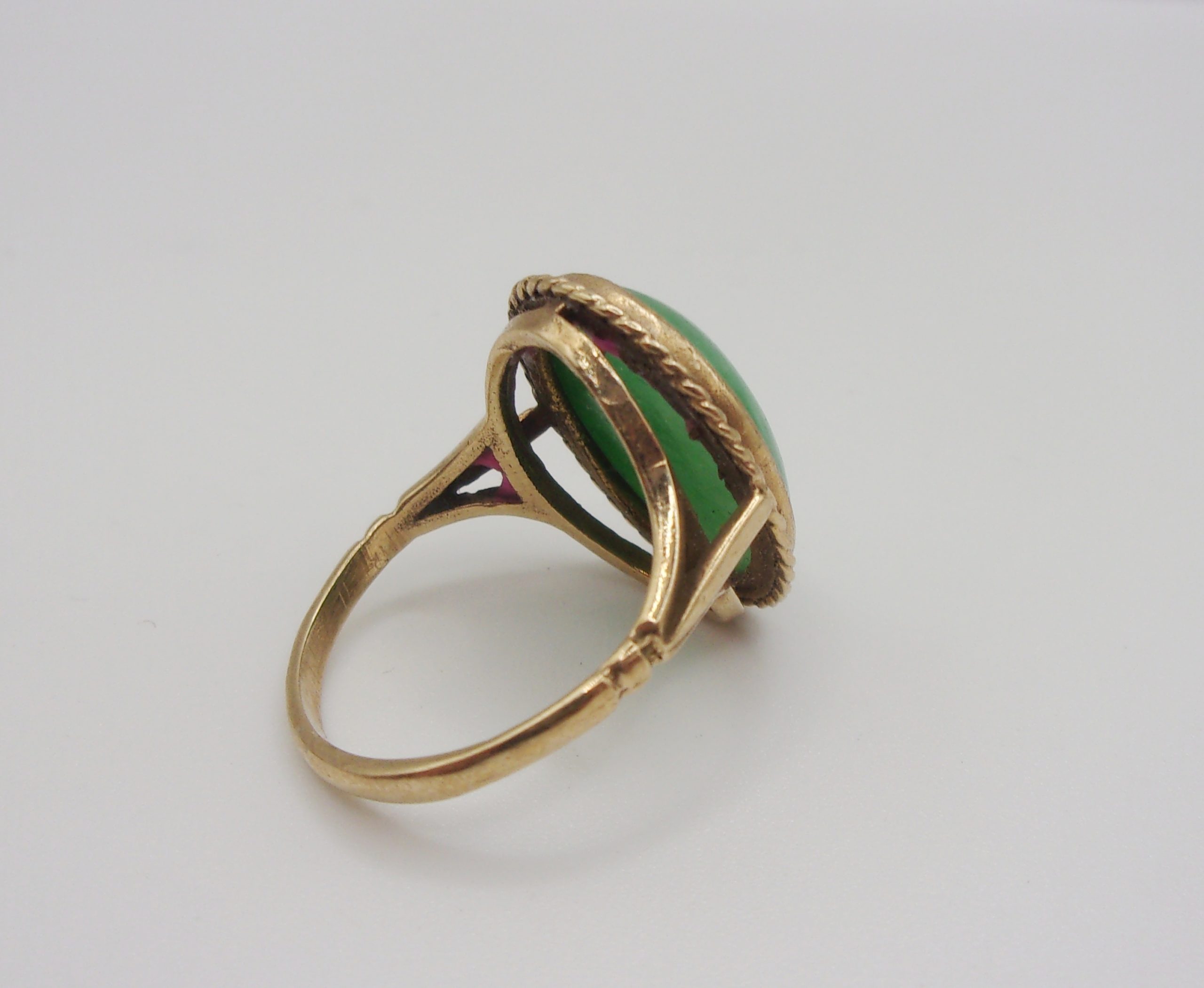 9ct Yellow Gold Green Agate Ring UK Size L US 5 ½ - Image 3