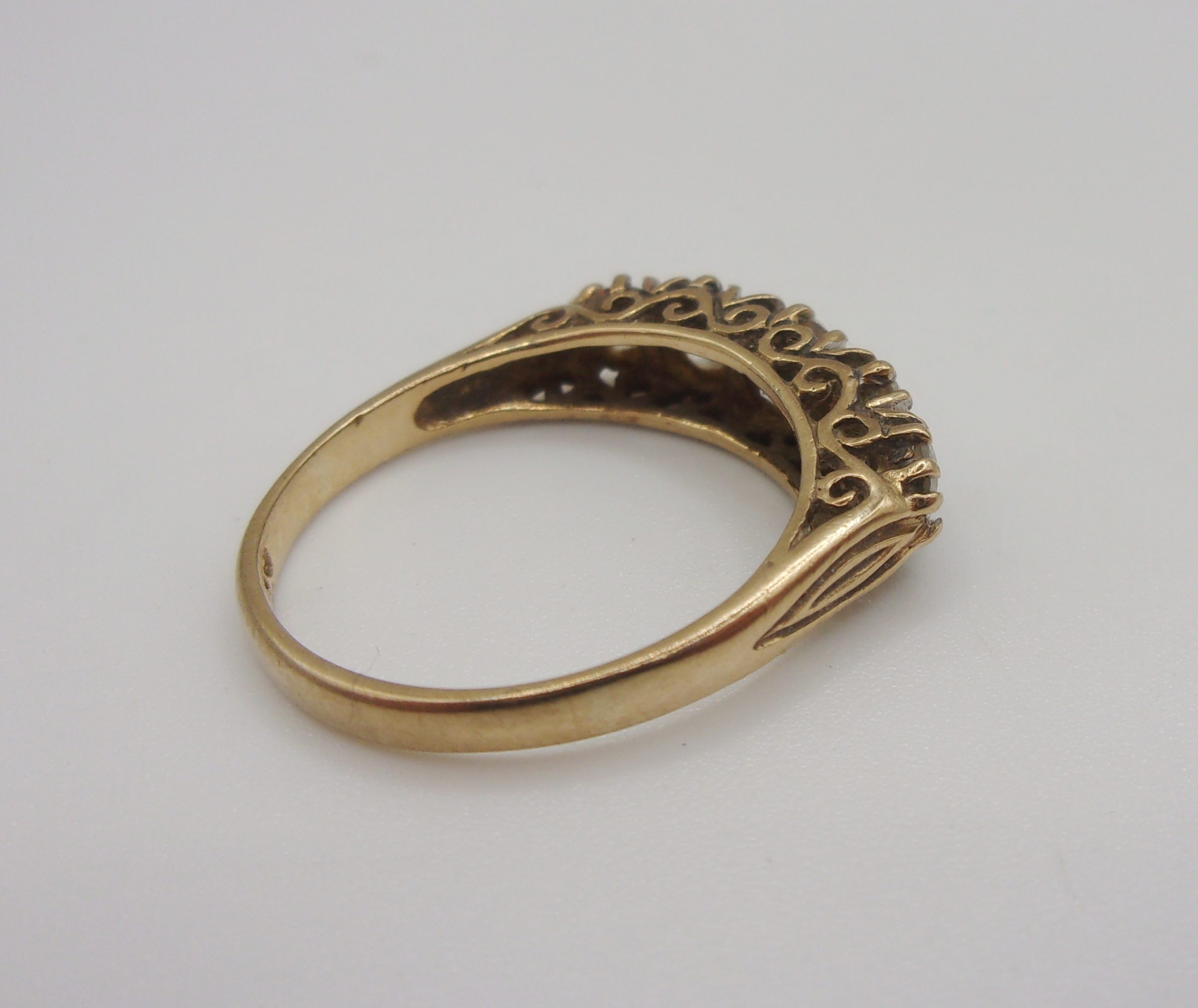9ct Yellow Gold Five Stone Cubic Zirconia Ring UK Size M+ US 6 ¼ - Image 4