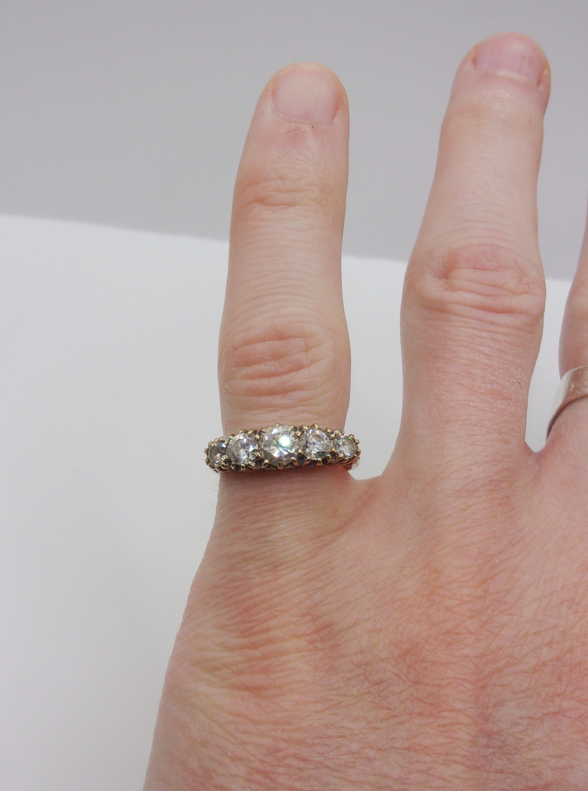 9ct Yellow Gold Five Stone Cubic Zirconia Ring UK Size M+ US 6 ¼ - Image 2