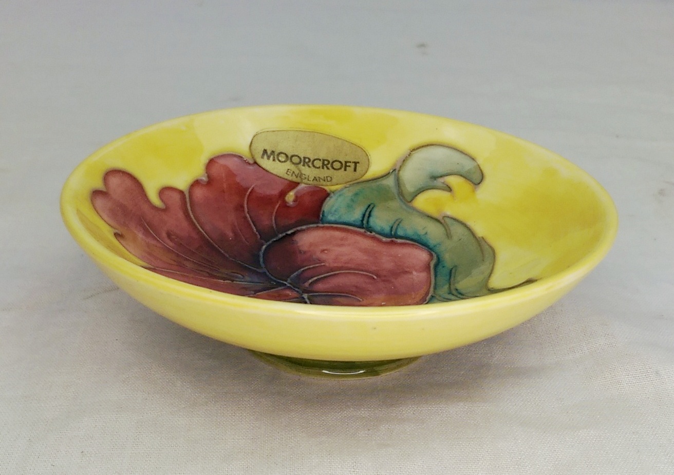 Moorcroft Yellow Hibiscus Pattern Small Shallow Footed Dish - Image 2