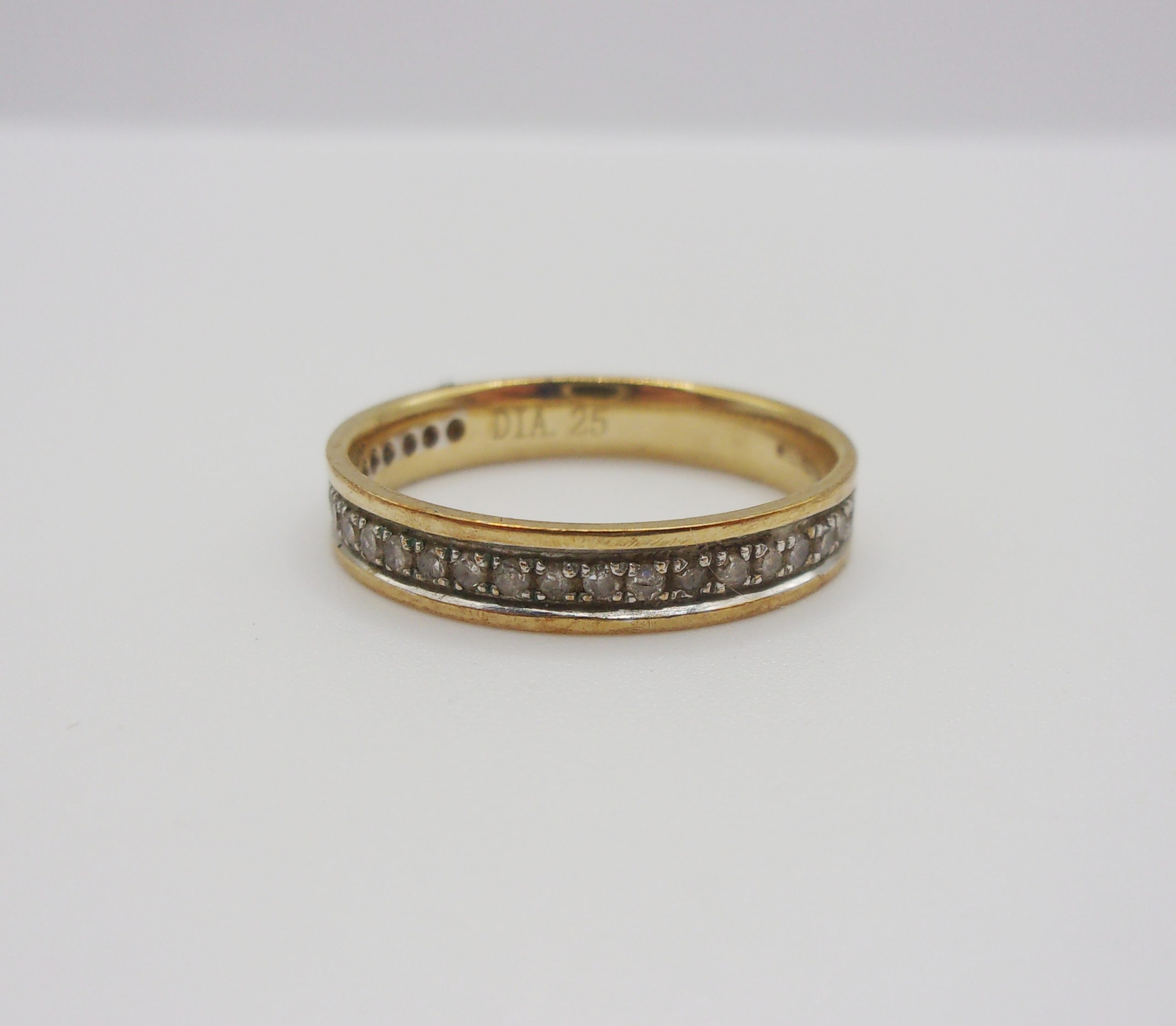 9ct Yellow Gold Diamond Band Ring UK Size O+ US 7 ¼