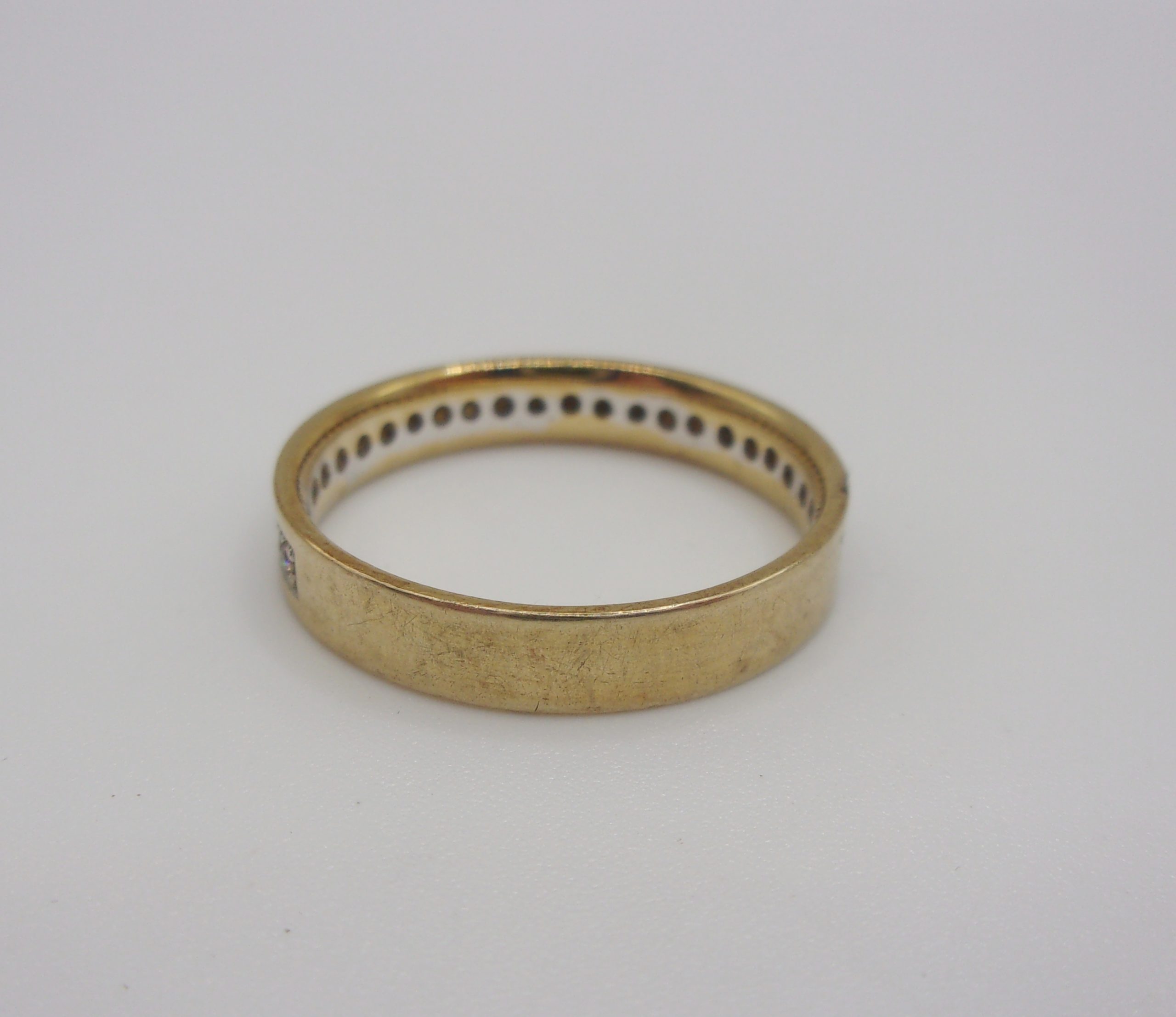 9ct Yellow Gold Diamond Band Ring UK Size O+ US 7 ¼ - Image 5